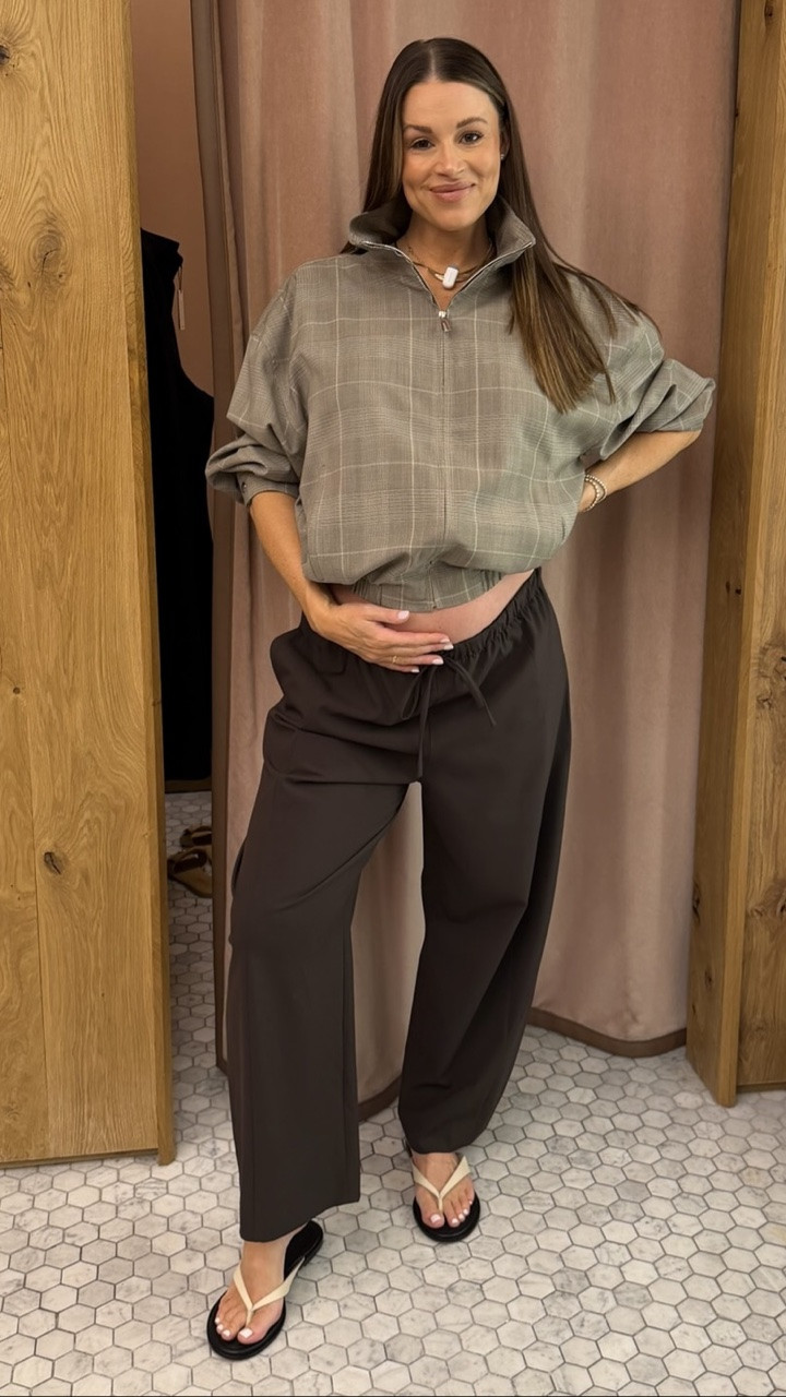 Sharing new fall outfits from @Aritzia! Found so much good fall outfit inspo for you ladies, especially if you’re trying to style a baby bump this season. Browse my LTK feed for more looks!

Pregnancy outfits, fall style, fall outfit ideas

#LTKootd #LTKBump #LTKSeasonal