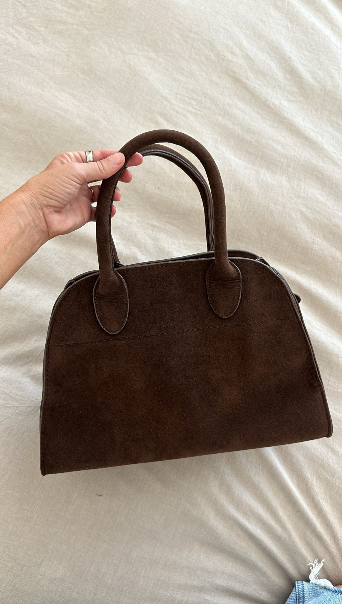 This bag is so chic and great quality 
Mine is size small mocha

#LTKSeasonal #LTKStyleTip #LTKFindsUnder50