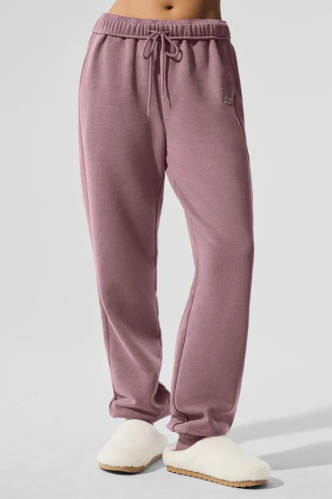 Accolade Sweatpant | Alo Yoga