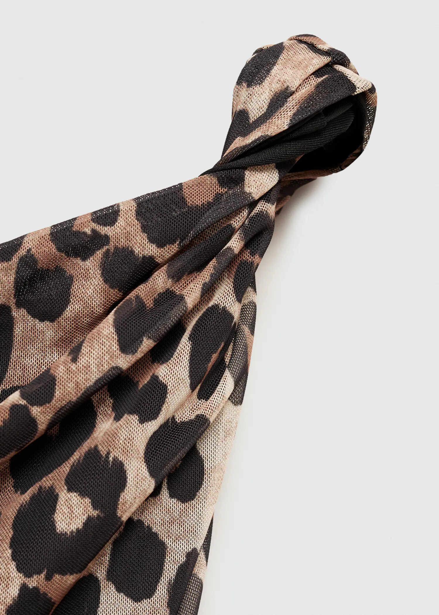 Asymmetrical leopard-print top | Mango (US/MX/AU)