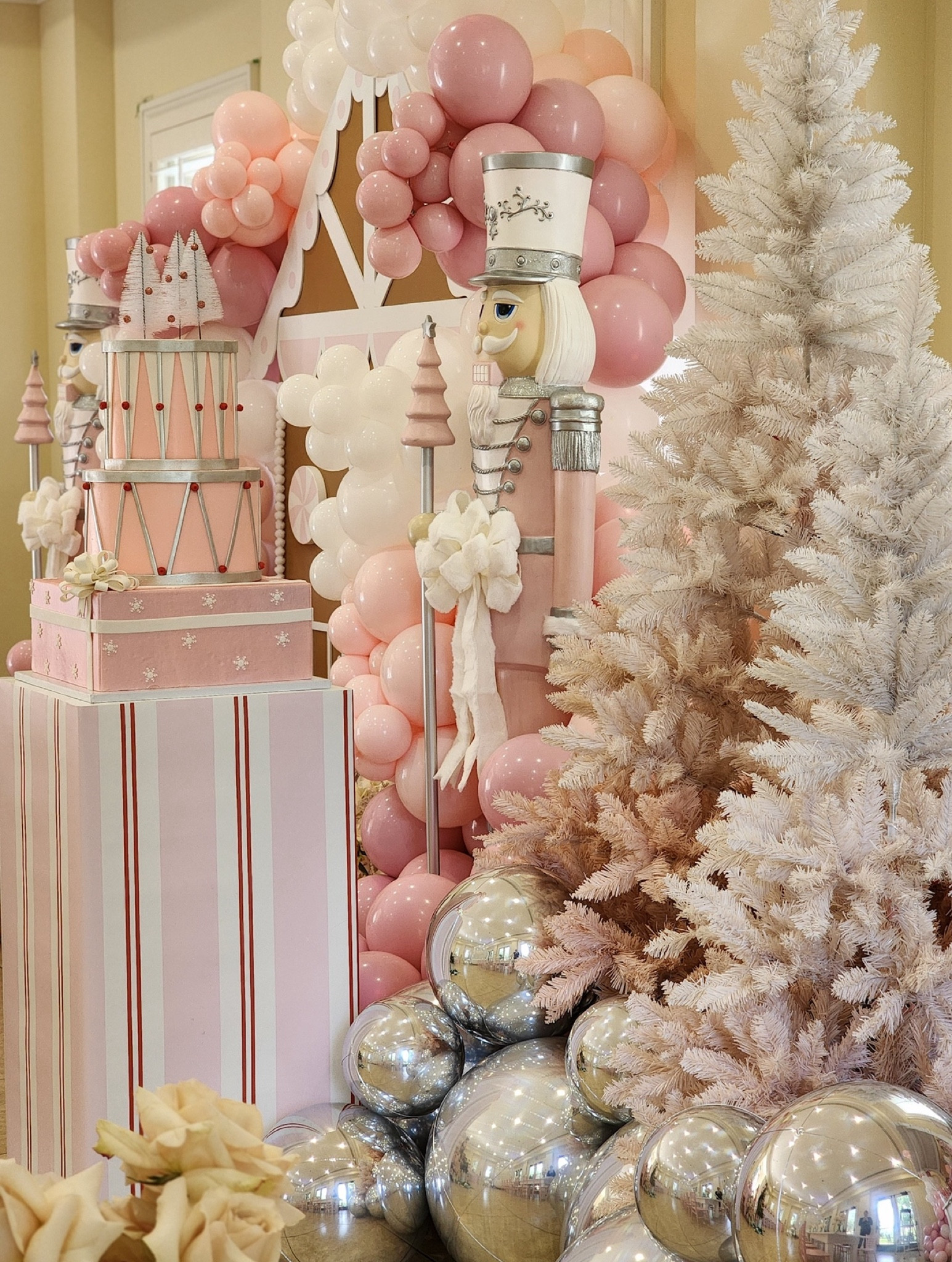 Pink Christmas Wonderland kids party details designed by Parisa Kaprealian {Pretty Please Design} 🎀

#LTKSeasonal #LTKParties #LTKKids