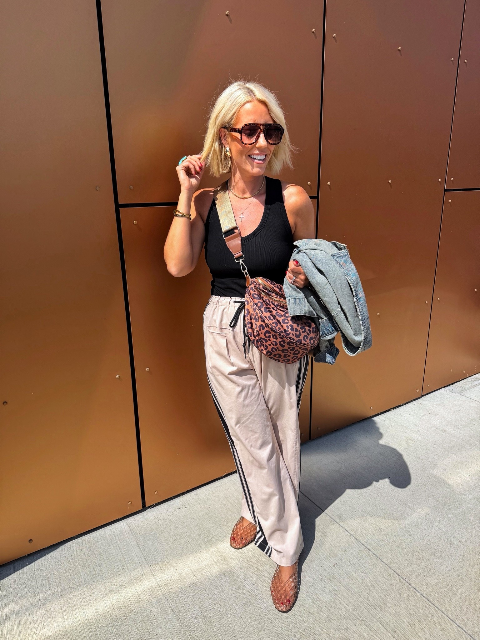 Comfy outfit idea!!
⬇️⬇️⬇️ 
Tank (built in bra) size small
Pants size medium (roomy)
Shoes run big

#LTKmomlife #LTKootd #LTKSaleAlert
