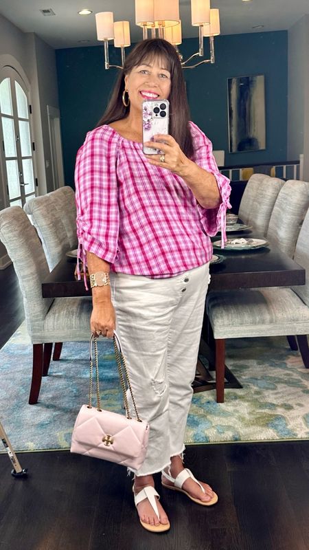 Plaid top in plus and white jeans in size 18. Cute summer style. Tory Burch pink bag. 

#summeroutfit
#toryburch

#LTKitbag #LTKfindsunder50 #LTKover40