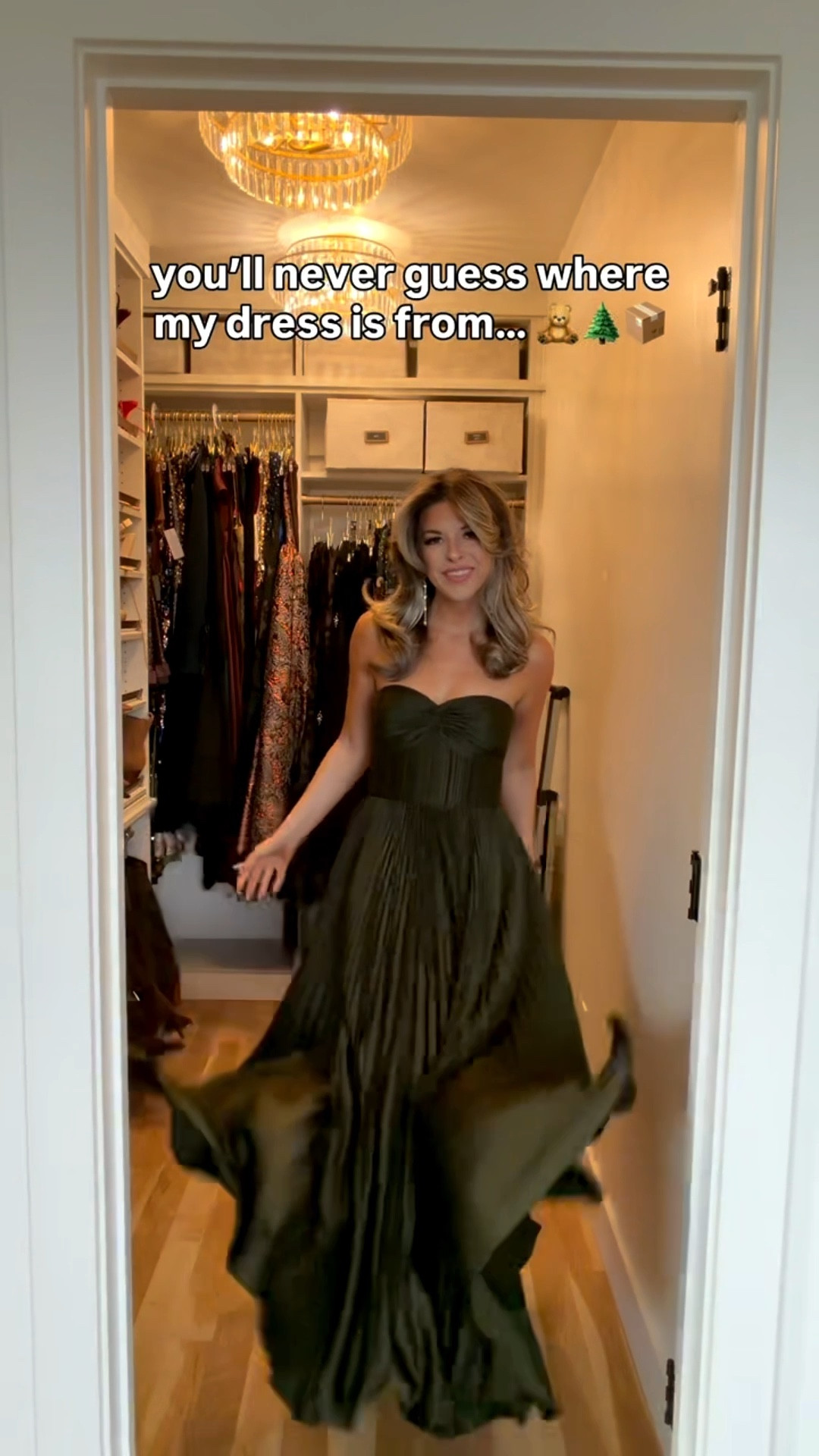 Hunter green strapless pleated wedding guest or formal event dress from Amazon

Vici code: emerson30
Glow color: can't handle the heat

Sized down one in amur dress

Wedding guest
Formal event
Black tie
Special occasion
Strapless
Pleated
Amazon dress
Holiday party
Winter event
Nighty

#LTKSeasonal #LTKHoliday #LTKWedding