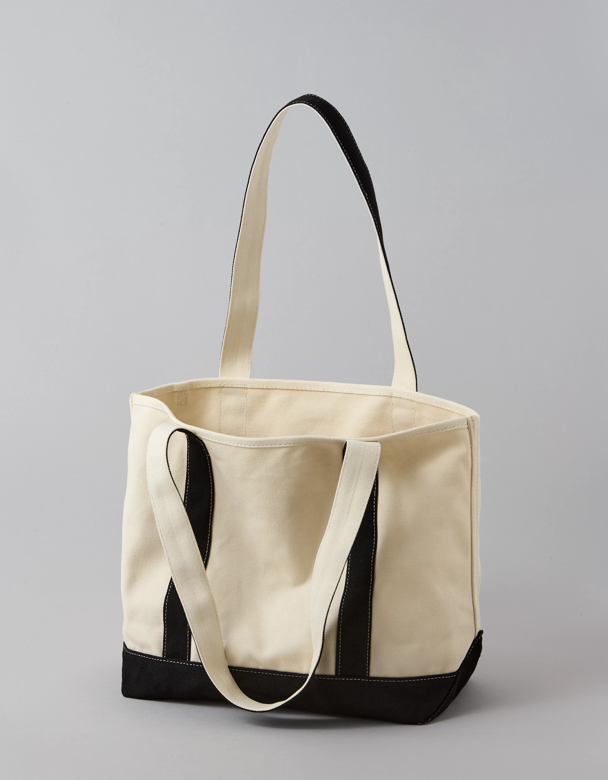 AE Off-Duty Girl Dinner Tote Bag | American Eagle Outfitters (US & CA)