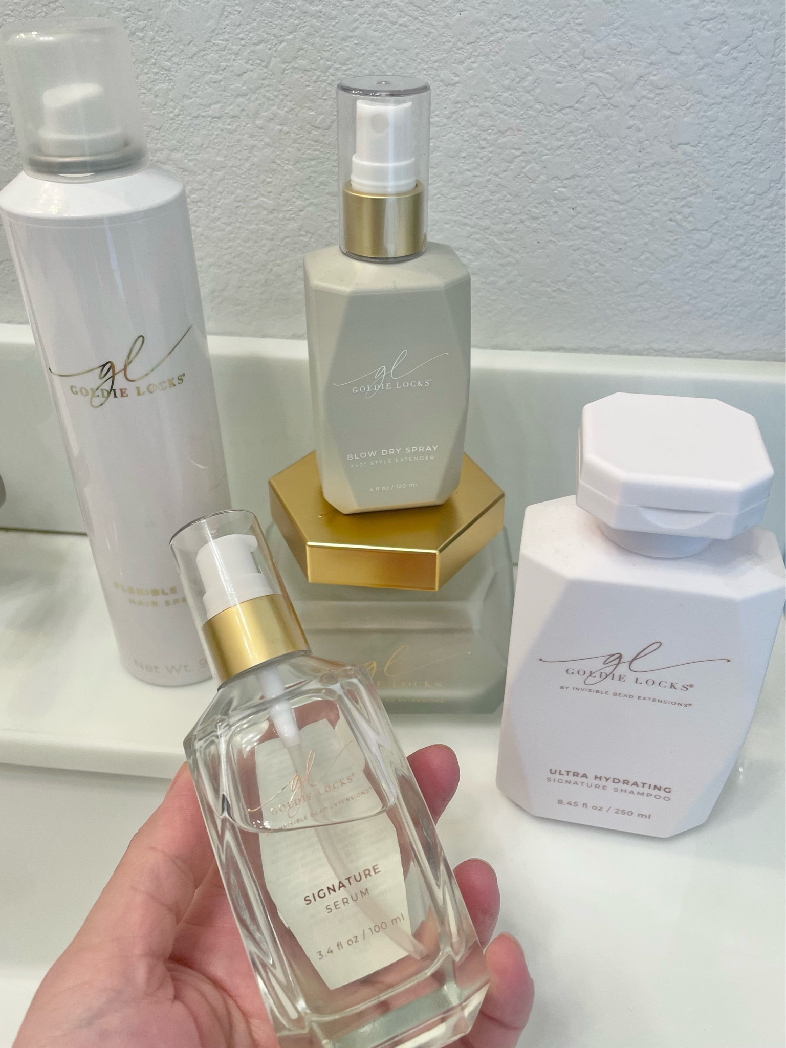 Cyber Monday deal alert! @getgoldielocks is on sale 25% off site wide + 40% off (!!!) hair supplements PLUS an extra 10% off with code LINDSAY 

#LTKCyberWeek #LTKbeauty #LTKGiftGuide