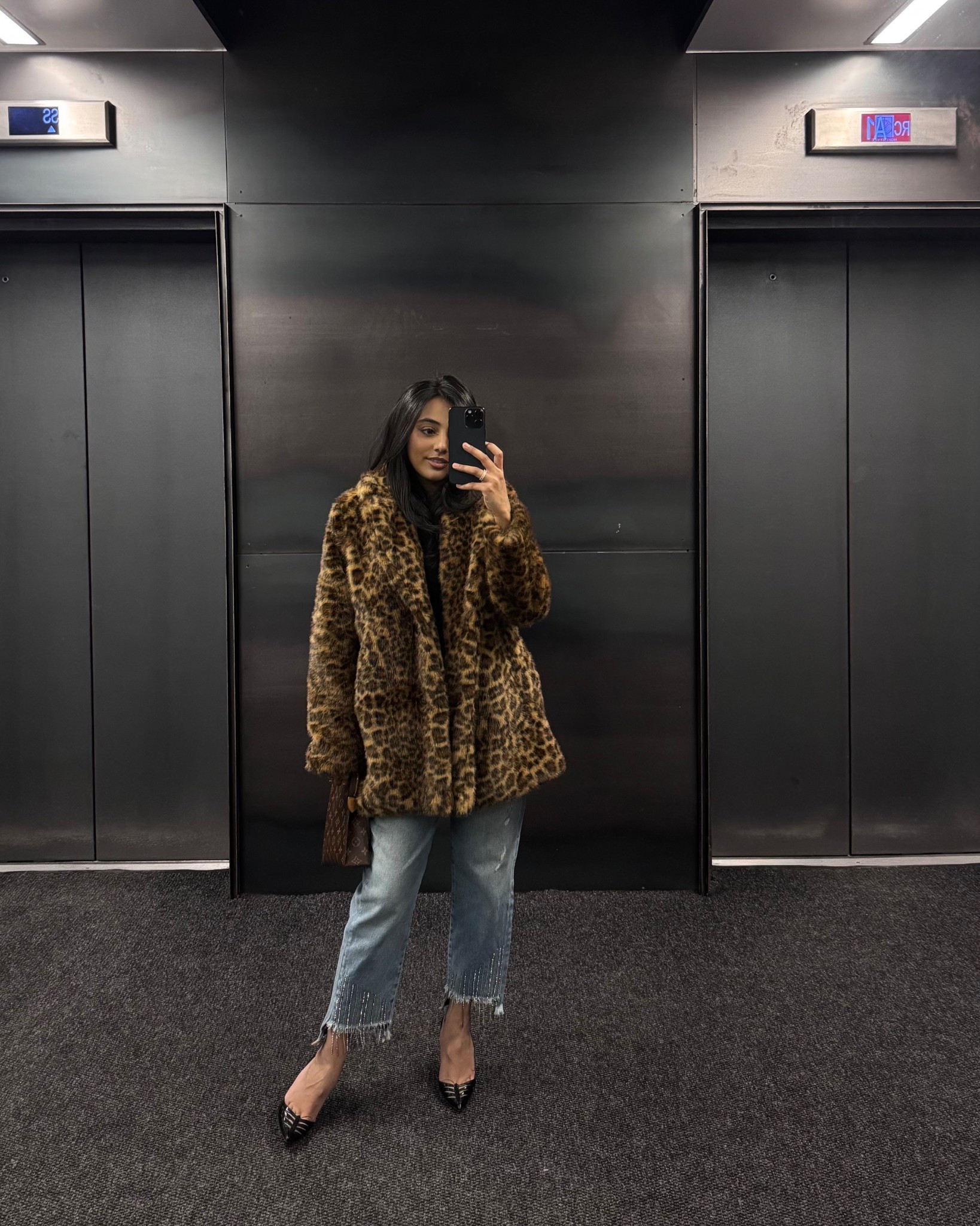 The fur coat that had heads turning

#LTKcanada #LTKpartywear #LTKwinter