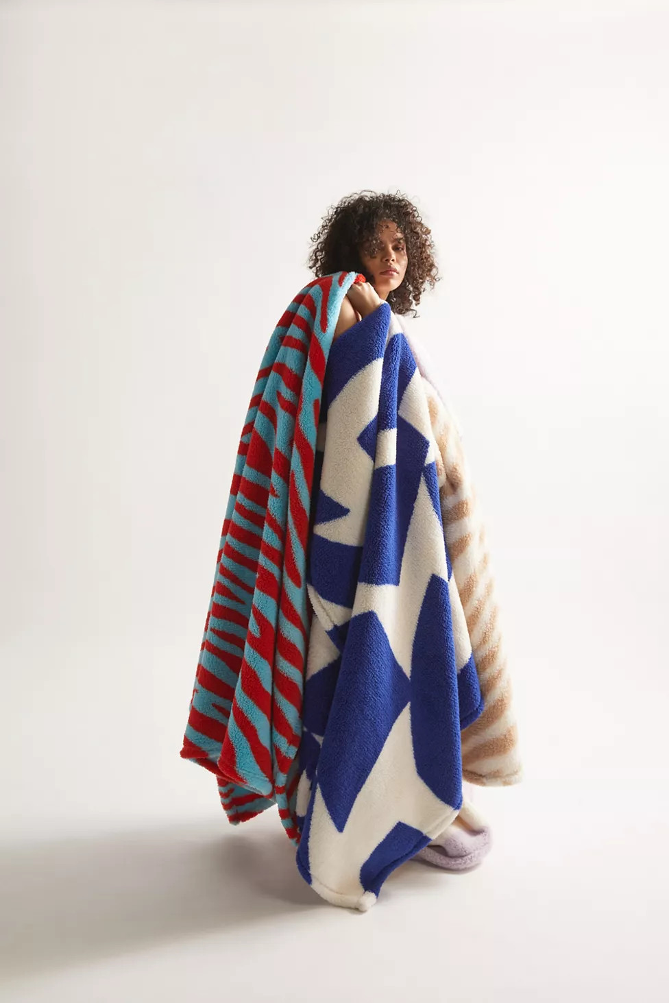 Printed Super Plush Throw Blanket | Urban Outfitters (US and RoW)