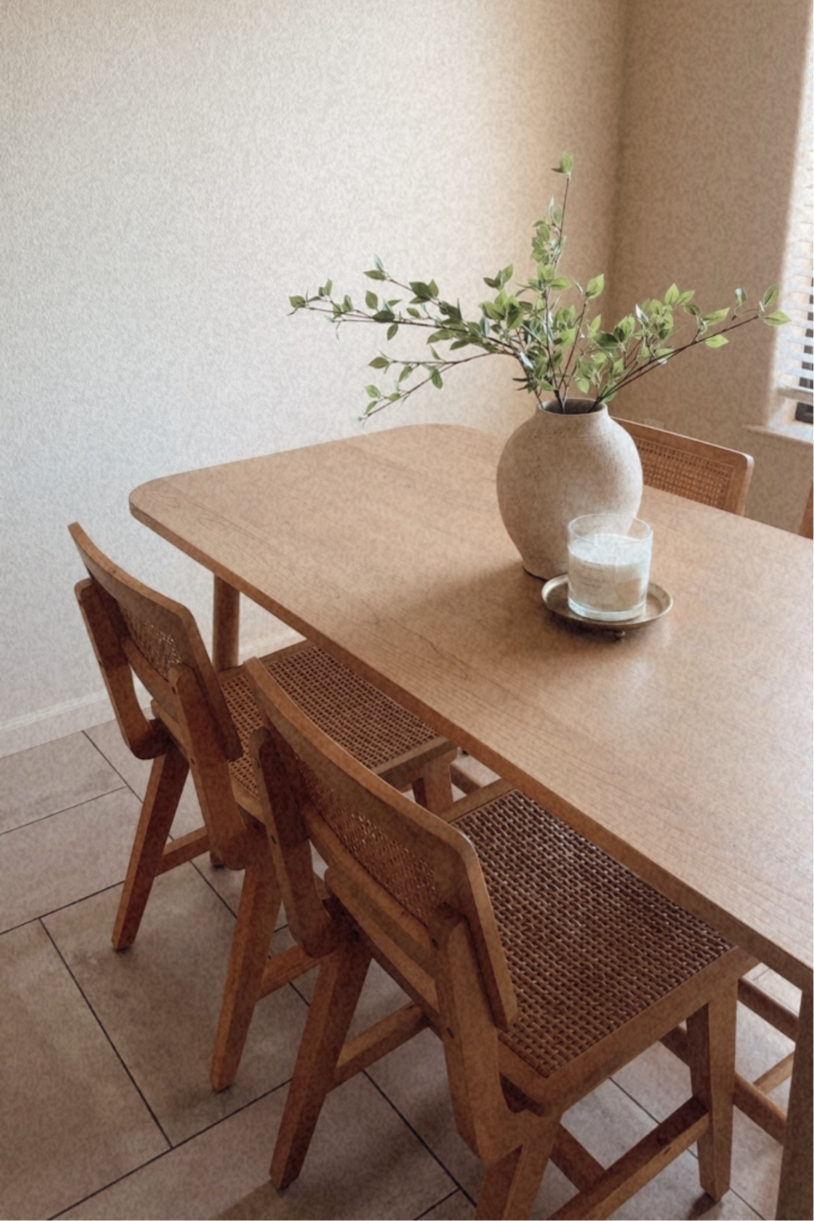 Dinner plans? 

#dining #diningtable #tabledecor #neutral #neutraldecor #diningtabledecor #target #magnolia 

#LTKSeasonal #LTKHome #LTKFamily