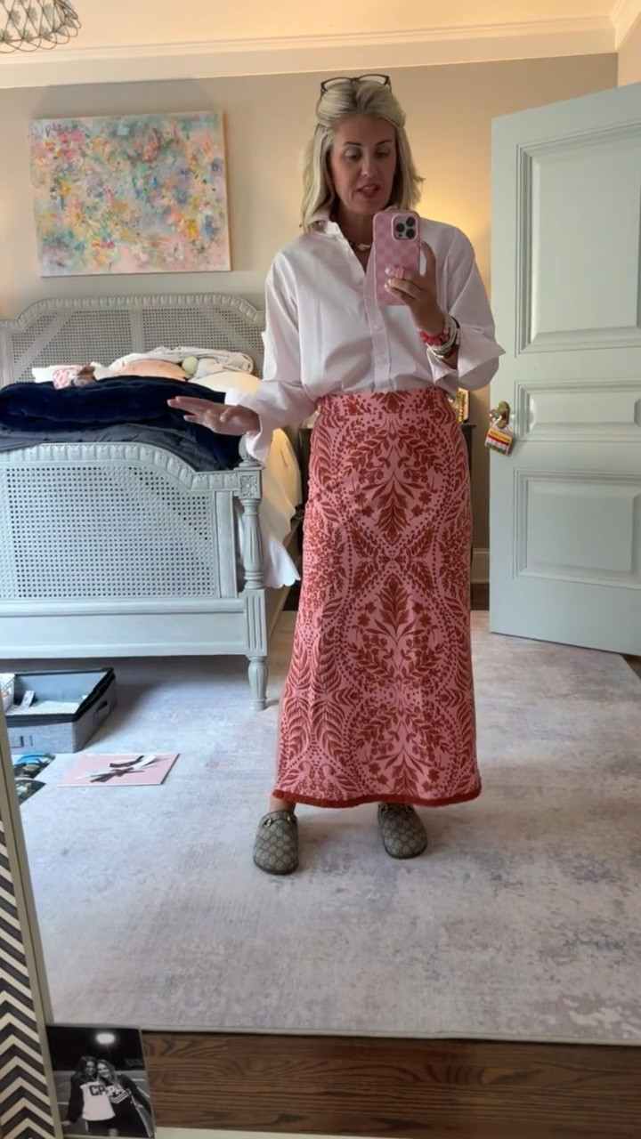 This blush Spanx button-down is a must! Some of my favorites on SALE (blouse, skirt, earrings & bracelets)! I’m in xs blouse & skirt and 8 shoes. 


Codes:
Erin McDermott- mixandmatch 25%
Allie +Bess - Catherine30 today & tomorrow 
Loopy - mixandmatchmadness

#LTKmomlife #LTKSeasonal #LTKSaleAlert