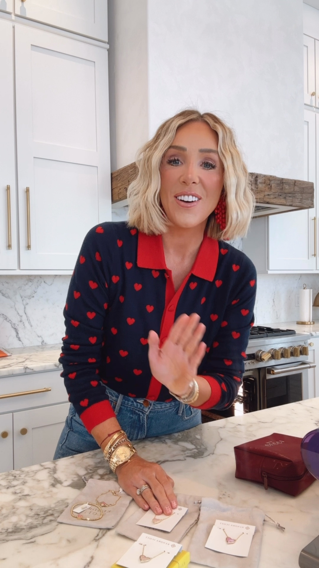 Get Valentines Day ready with @macys 💌 #macyspartner 