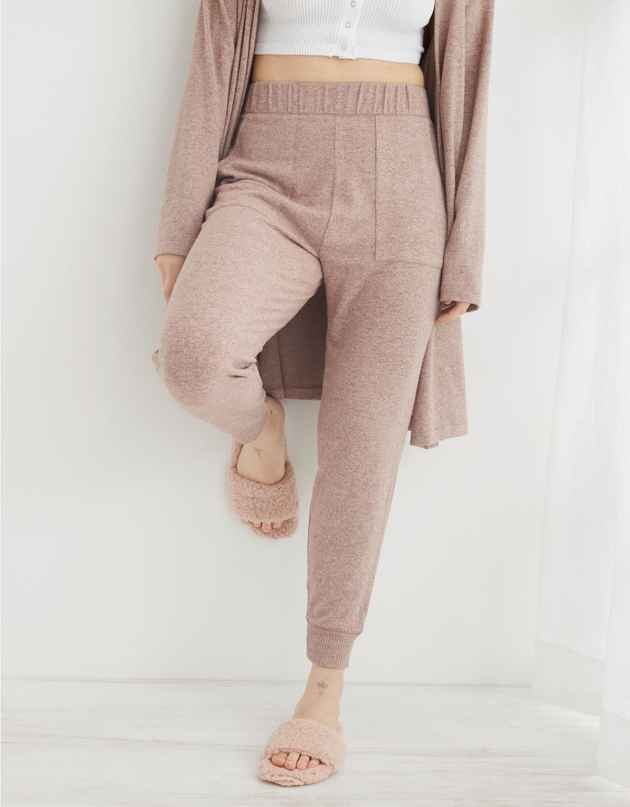 Aerie Plush Jogger | American Eagle Outfitters (US & CA)