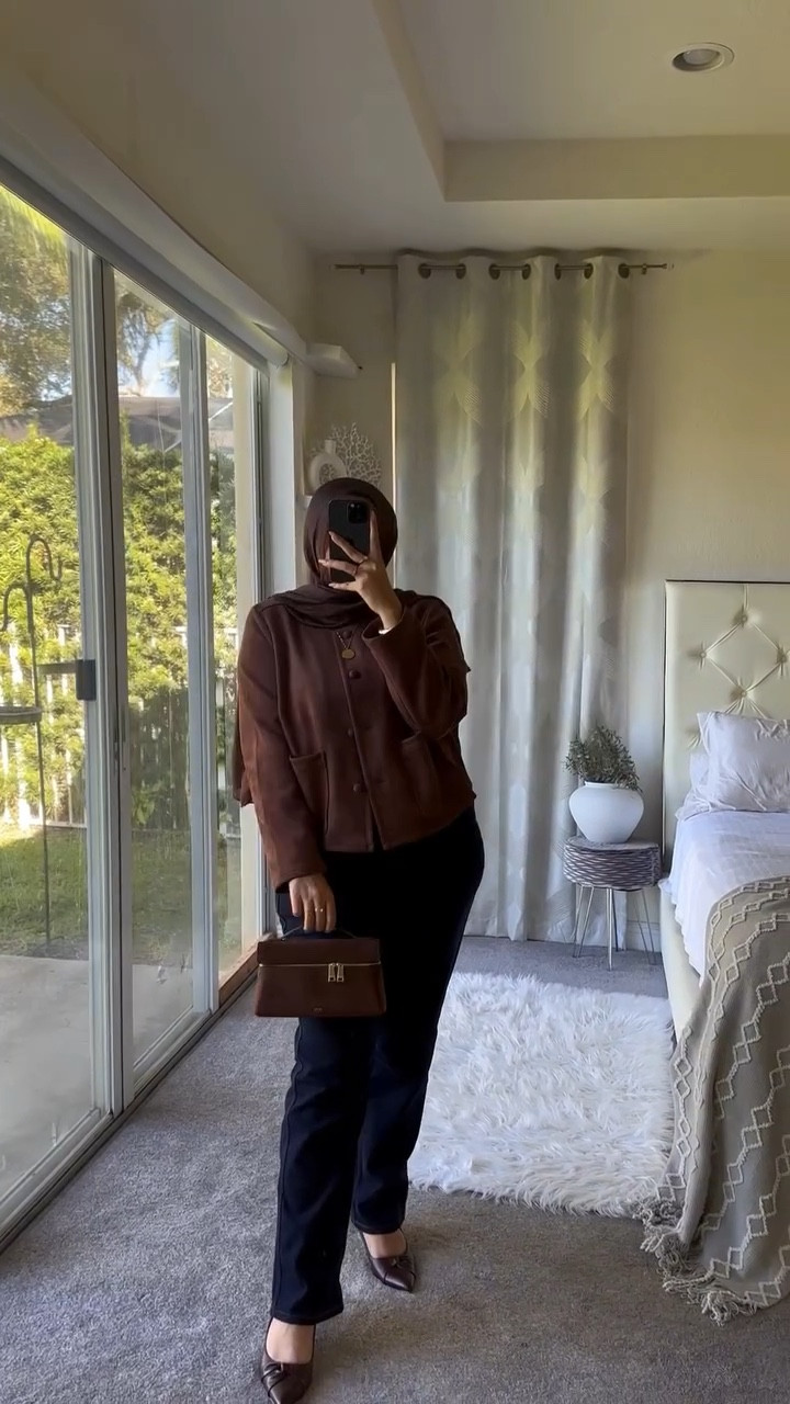 a lil friendsgiving fit check 🤎

top: @target 
jeans: @amazonfashion 
bag: @jwpei_official 

{ modest fall outfit, thanksgiving outfit ideas, aesthetic fit check, modest outfit inspo, fall neutral outfit, hijabi fall style, brown tones outfit, friendsgiving outfit inspo, modest fashion fall, neutral wardrobe ideas }

#modestoutfitideas #fallwardrobe #neutralaesthetic