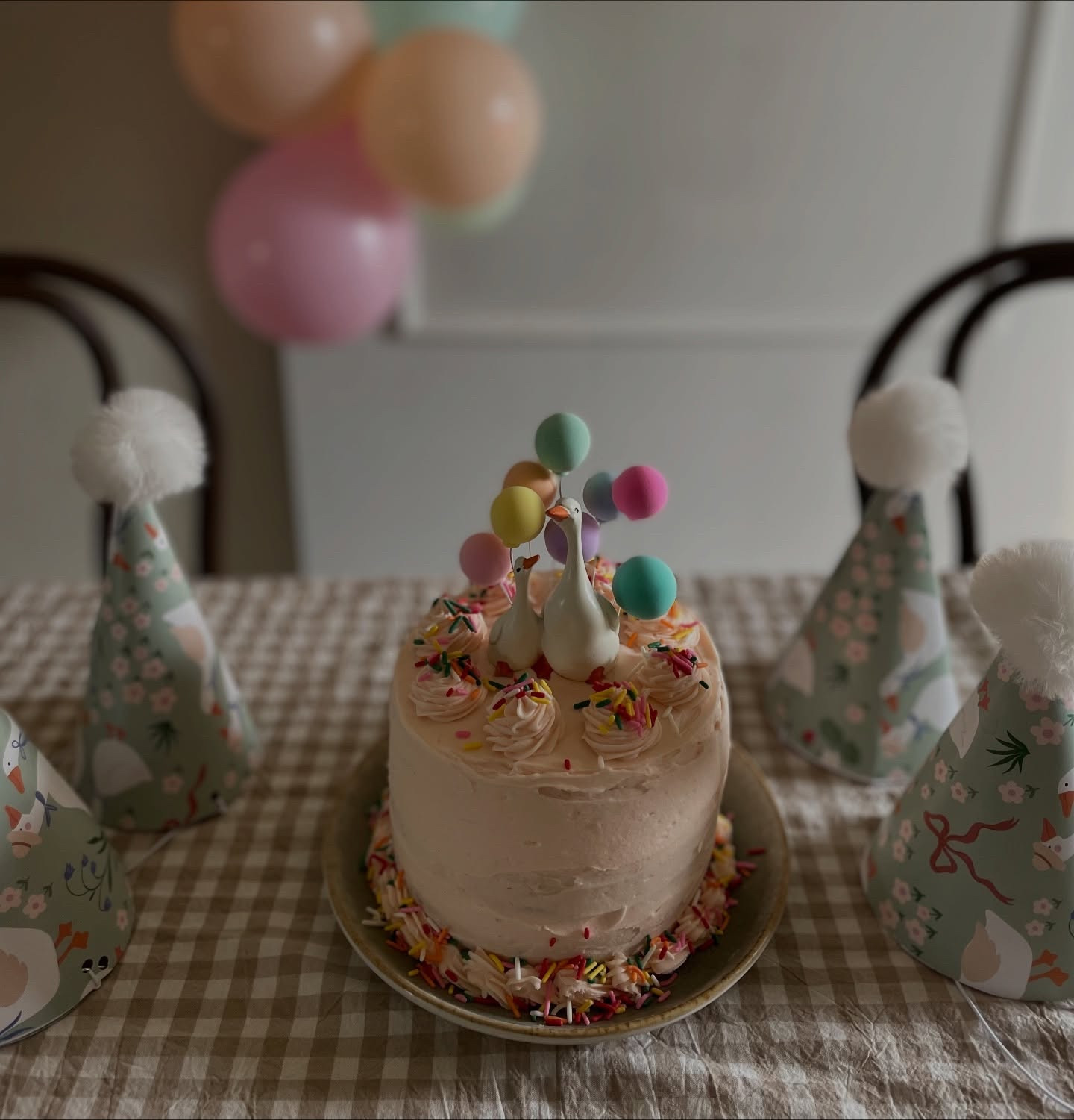 A cake to match the personality 🪿 🎈 😄 

#sillygoose #wildchild #birthdaycake

#LTKKids #LTKHoliday #LTKGiftGuide