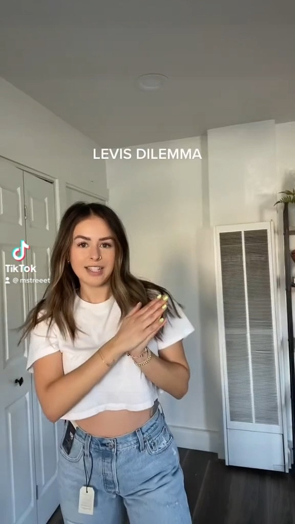 Levis, denim jeans, Levi’s denim, light wash denim, casual outfit, white tee, white tshirt, women’s Levi’s, tshirt and jeans 

#LTKfit #LTKunder100 #LTKFind