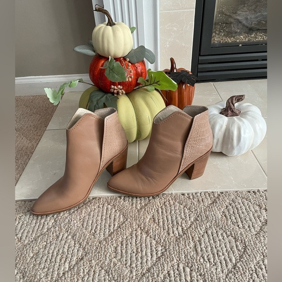 Dolce Vita Rozanne snake-embossed and smooth leather booties in tan | Poshmark