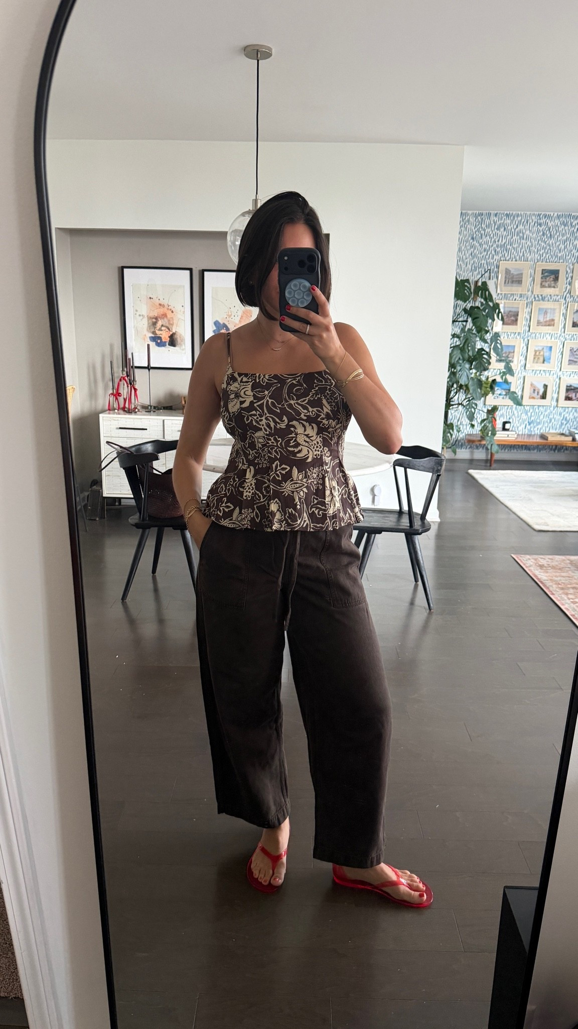 @Madewell pull on barrel pants and peplum top doing a 4 in the top and small in the bottoms

#LTKgrwm #LTKSeasonal #LTKootd