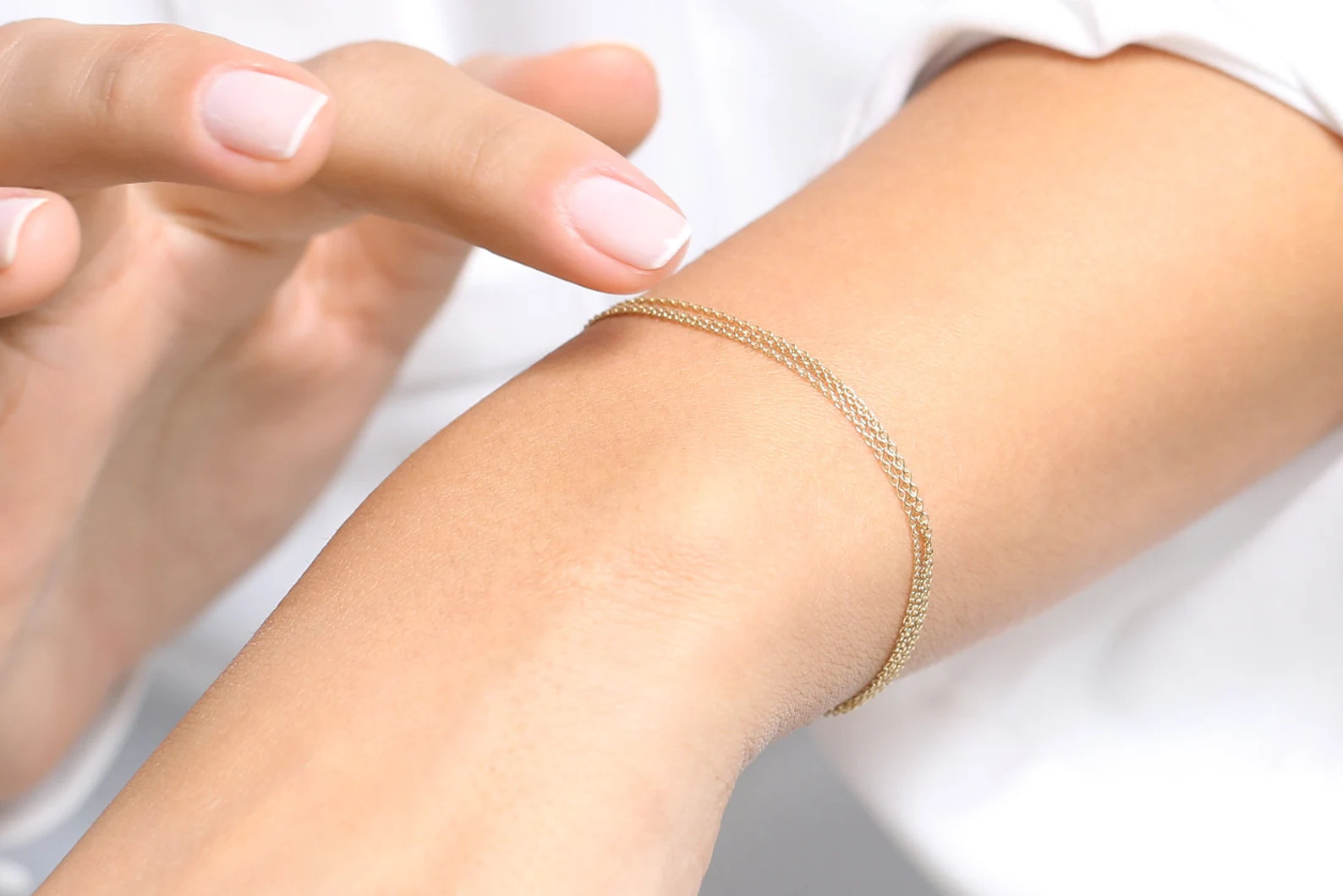 14k Solid Gold Bracelet / Triple Strand Gold Bracelet / Delicate Rolo Chain / Minimal Gold Layeri... | Etsy (US)