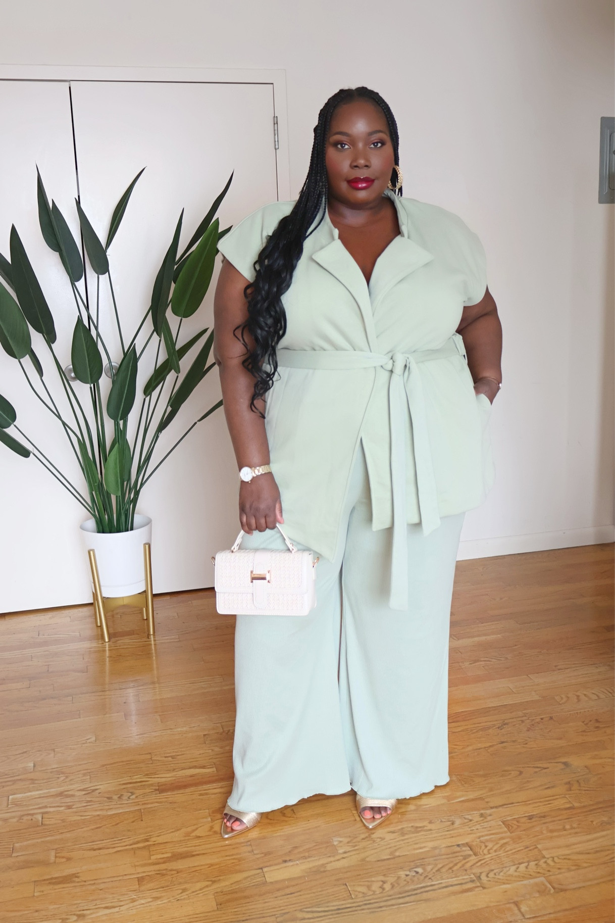 I love a chic plus size matching set. This one has a sophisticated vibe, which makes it perfect for workwear too. 

#LTKMidsize #LTKOver40 #LTKPlusSize