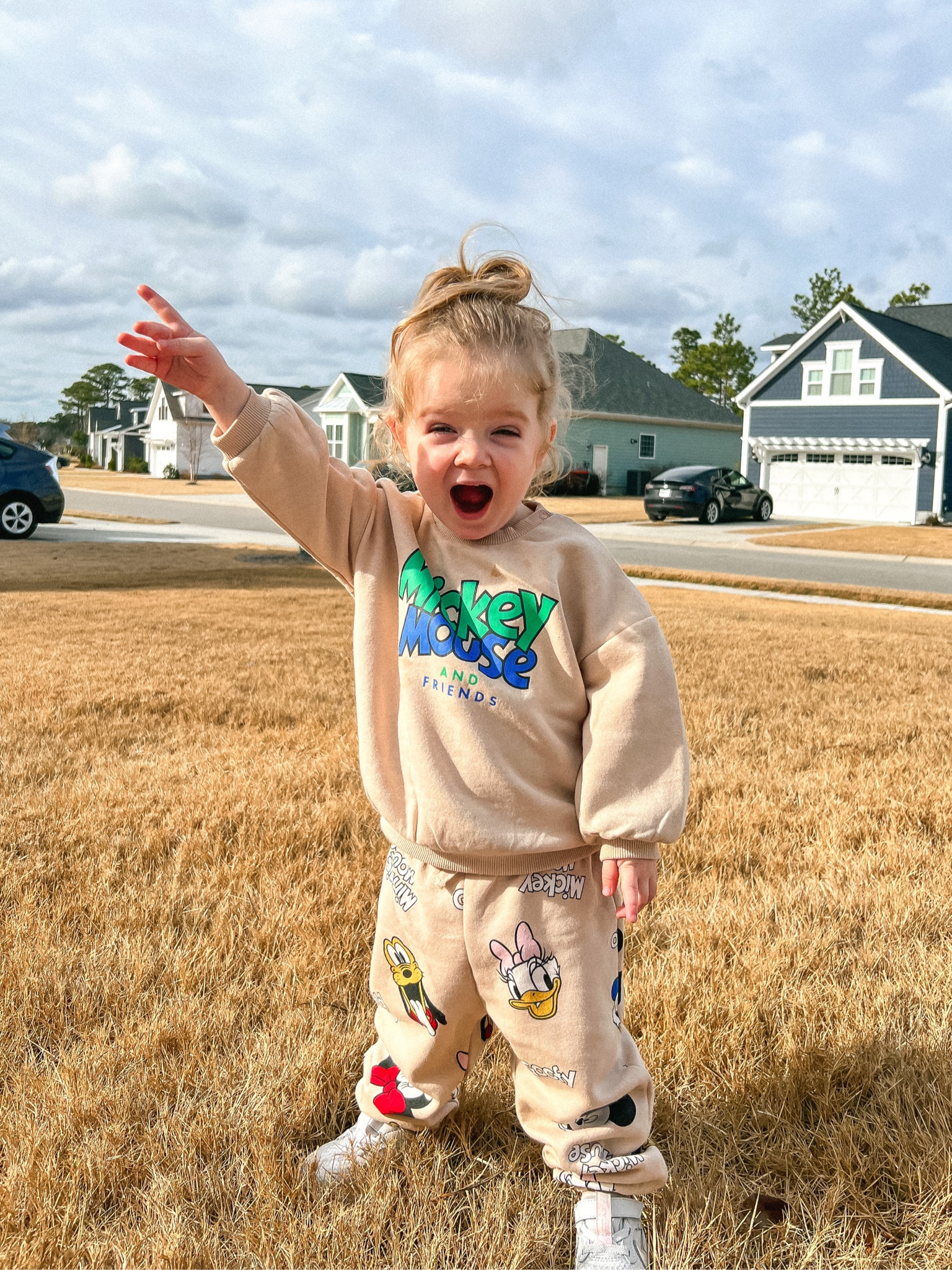 The cutest Mickey and friends outfit from H&M kids.



#LTKfamily #LTKkids #LTKbaby