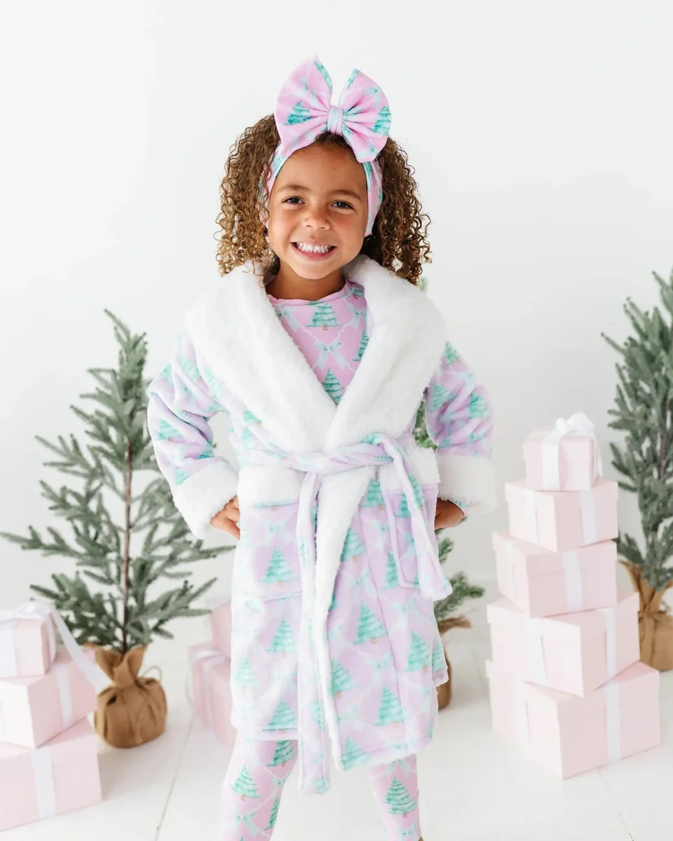 Un-fir-gettable Kids Plush Robe | Bums & Roses