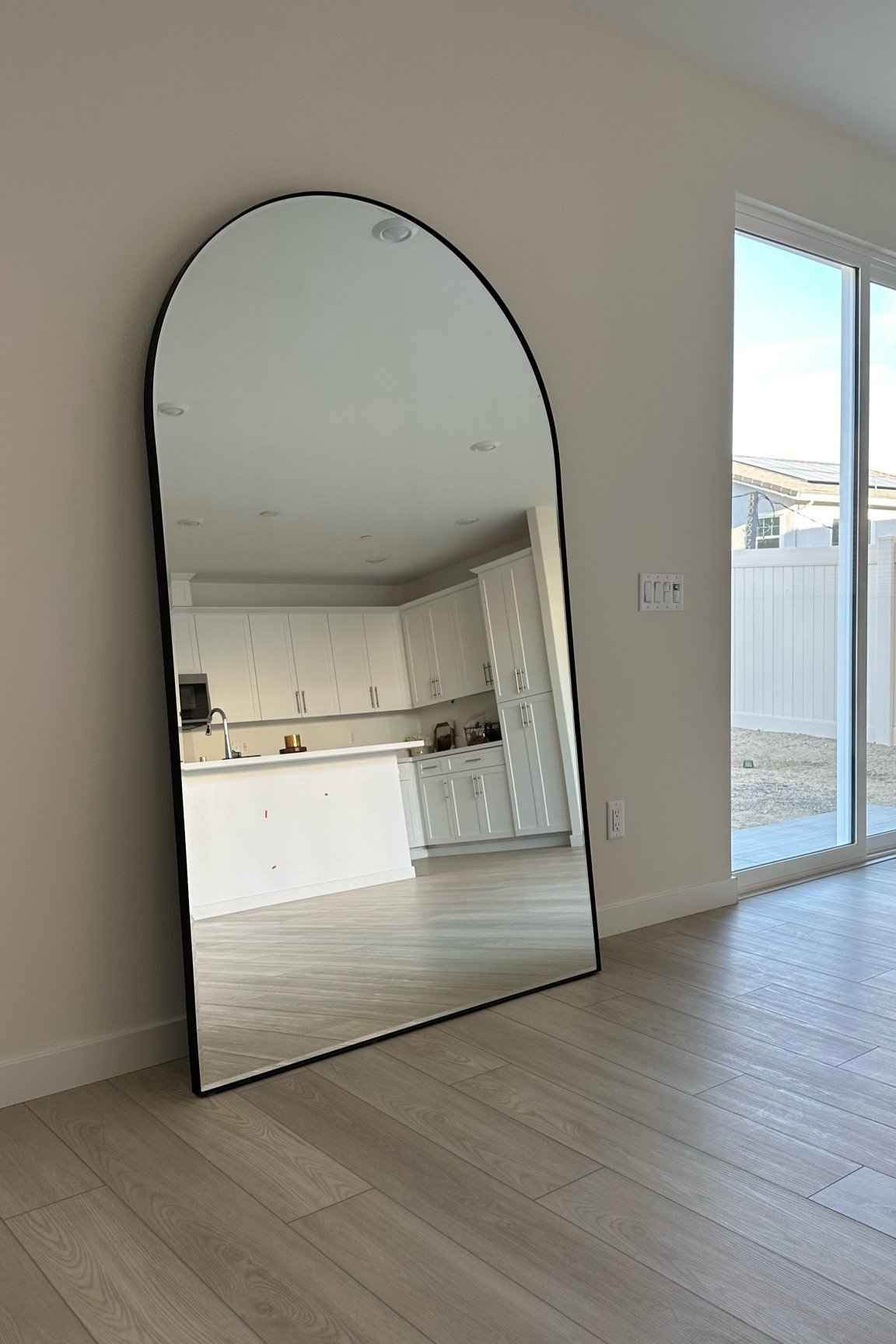 This Arch Mirror is perfect 👍🏾 

#LTKMostLoved #LTKhome #LTKstyletip