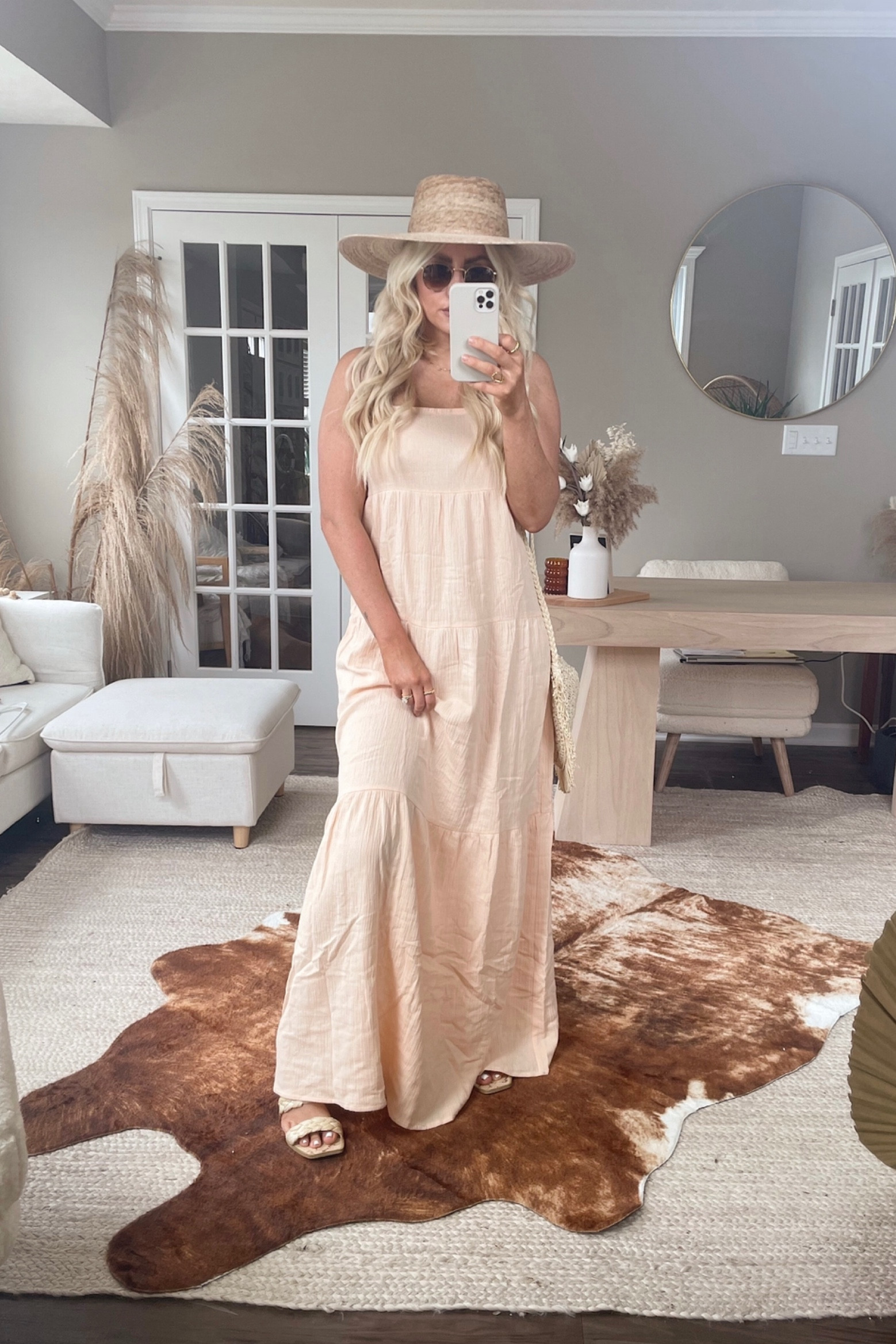 Wearing size S in dress. I’m 5’5 and length is perfect. Use code KELLY25 to save some $$$ #luccacouture #dolcevita #lackofcolor #rayban 

#LTKstyletip #LTKshoecrush #LTKsalealert