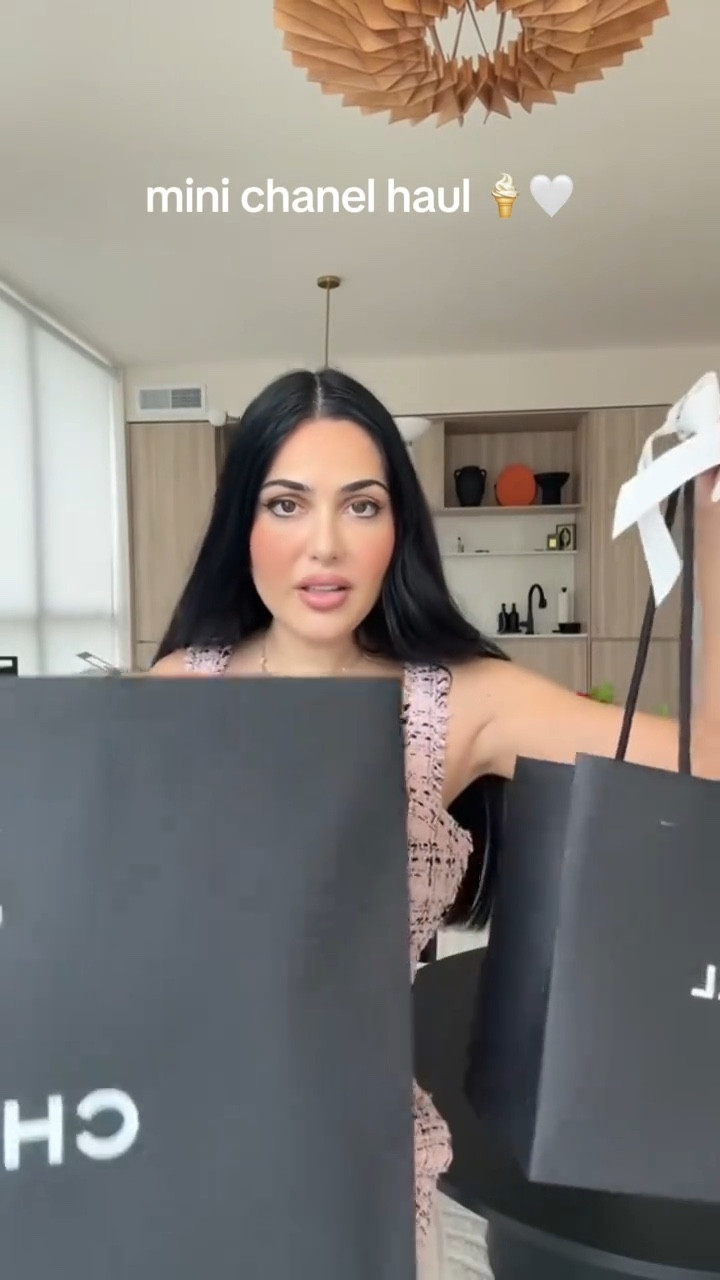 Classic Chanel energy 🤍 Sharing similar pieces to achieve the same look and feel. 


#LTKvlog #LTKootd #LTKPetite