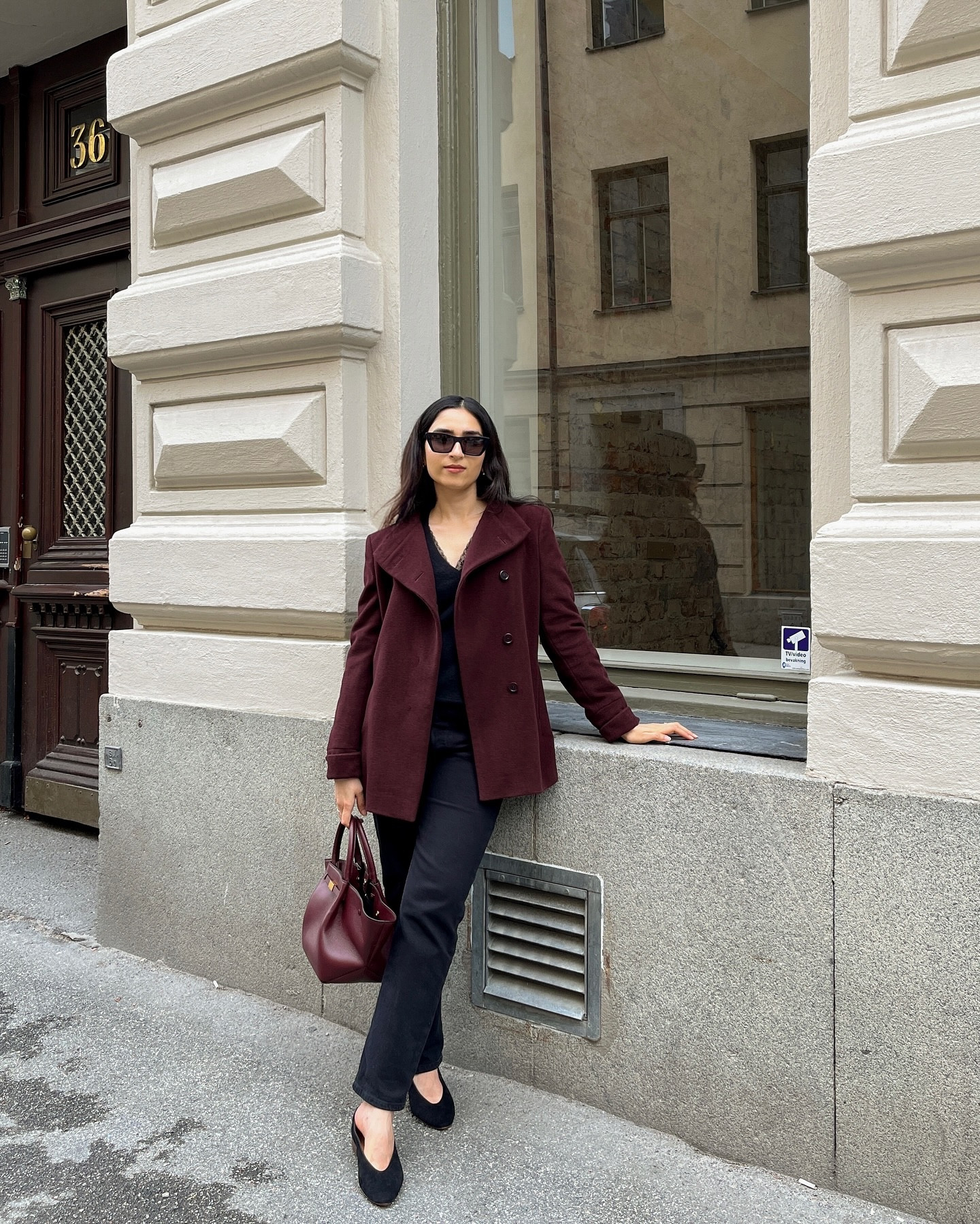 Burgundy season
.
.
Fall outfits, Burgundy outfit fall, Burgundy coat, Burgundy tones, Burgundy bag, Minimal chic style, Autumn outfits, Chic fall look, Fall workwear outfits, Fall fashion, Suede shoes

#LTKworkwear #LTKeurope #LTKautumn