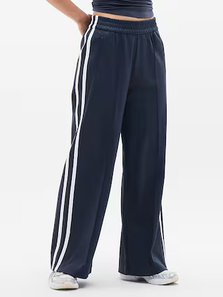Tempo Mid Rise Wide Leg Track Pant | Athleta