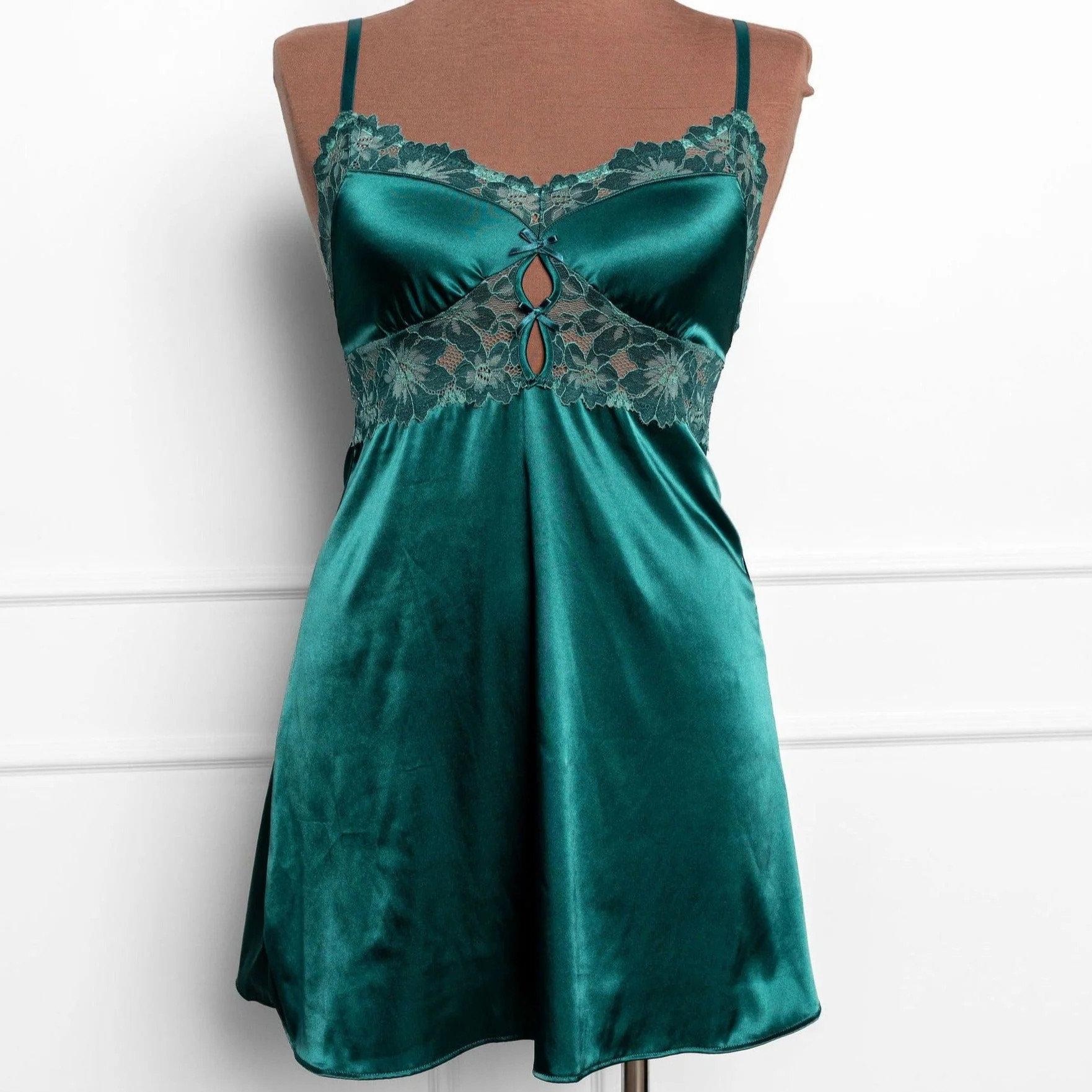 Lacy Satin Slip - Garden Green | Mentionables