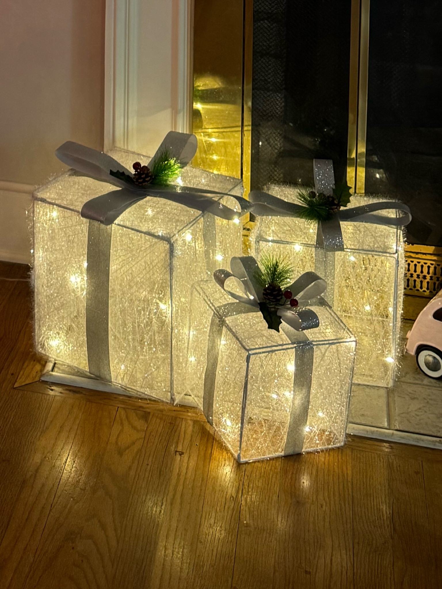 Light up Christmas gift boxess

#LTKHoliday #LTKHome #LTKSeasonal