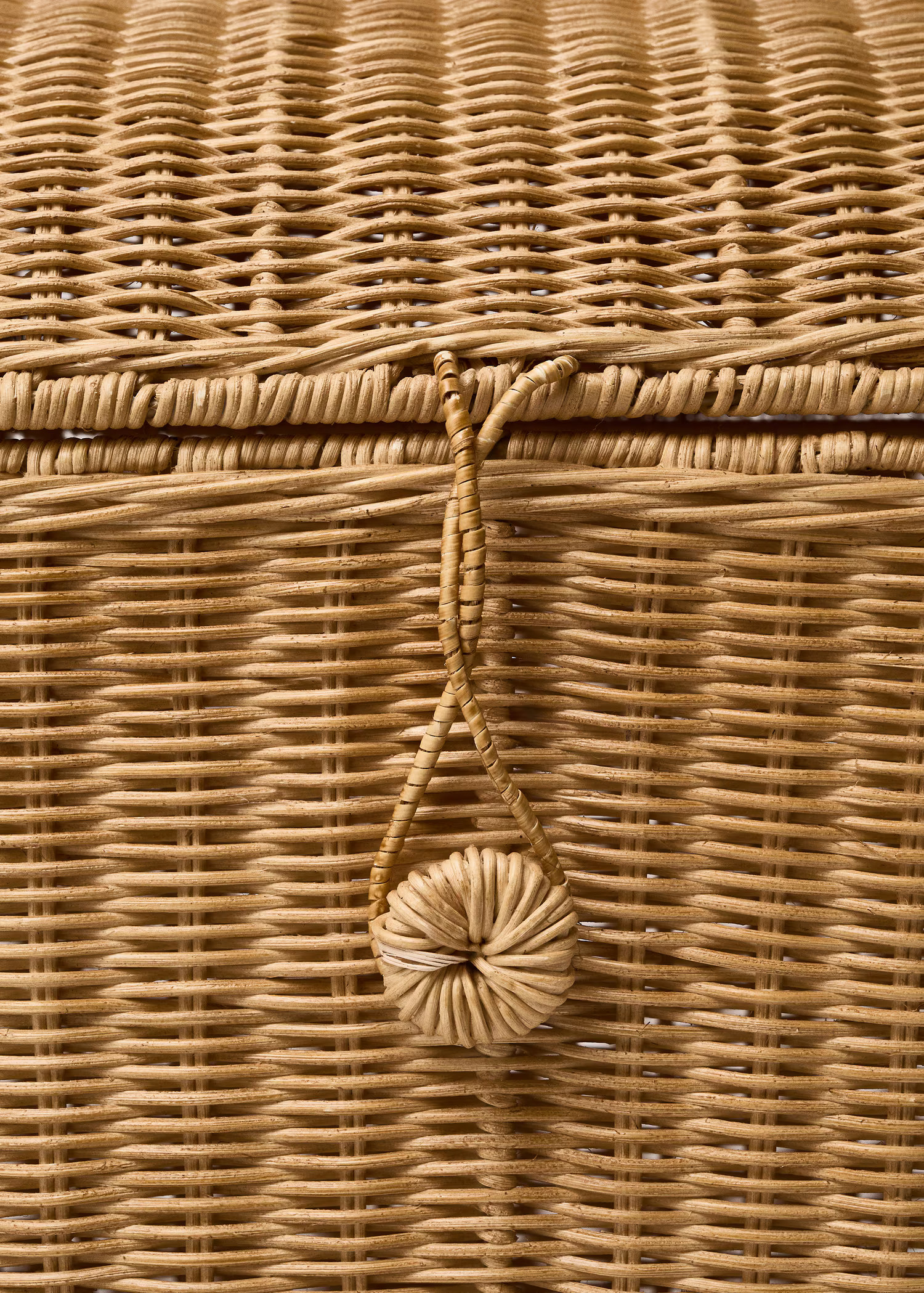 Rattan basket medium trunk | MANGO (UK)