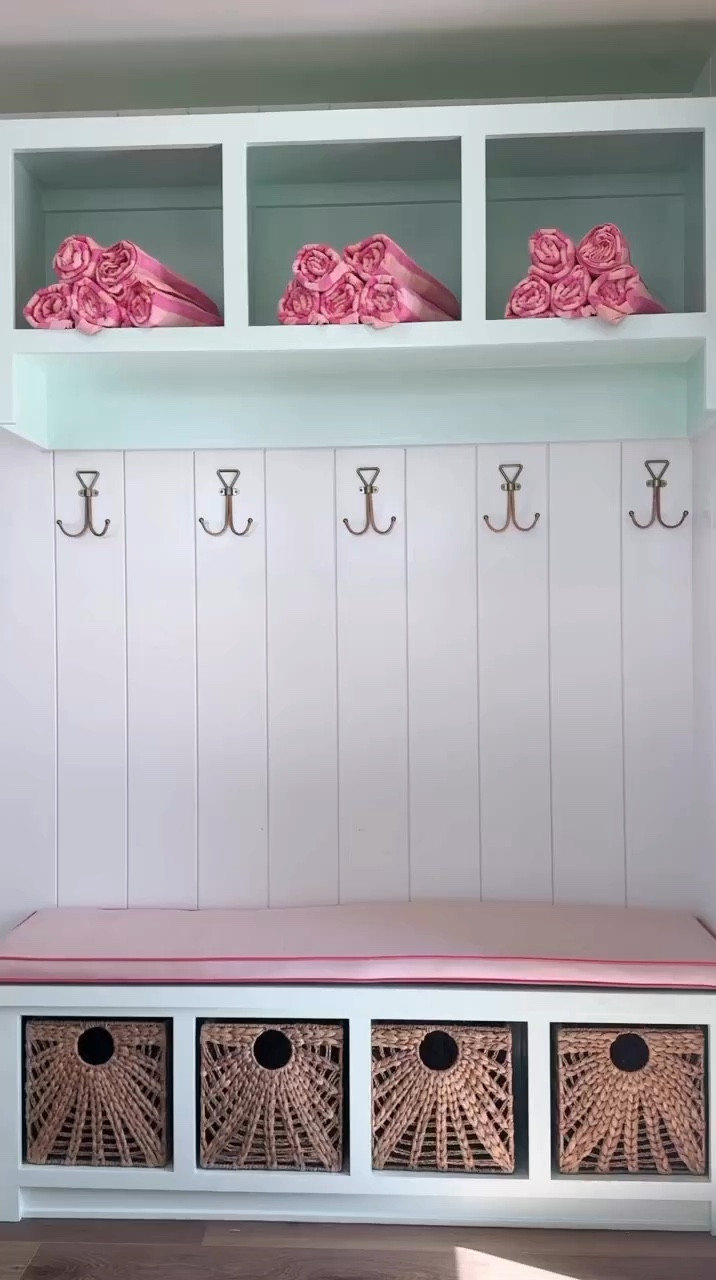 Styling the perfect coastal retreat, one towel at a time!
#islandblush #cfdesigns #corpuschristi #portaransas
#InteriorDesign #HomeDecor #DesignInspo
#HomeStyling #DreamHome #BeachHouseDecor #CoastalLiving #SummerHouseVibes #LuxuryDecor
#StyledByMe #hottogo

#LTKStyleTip #LTKHome