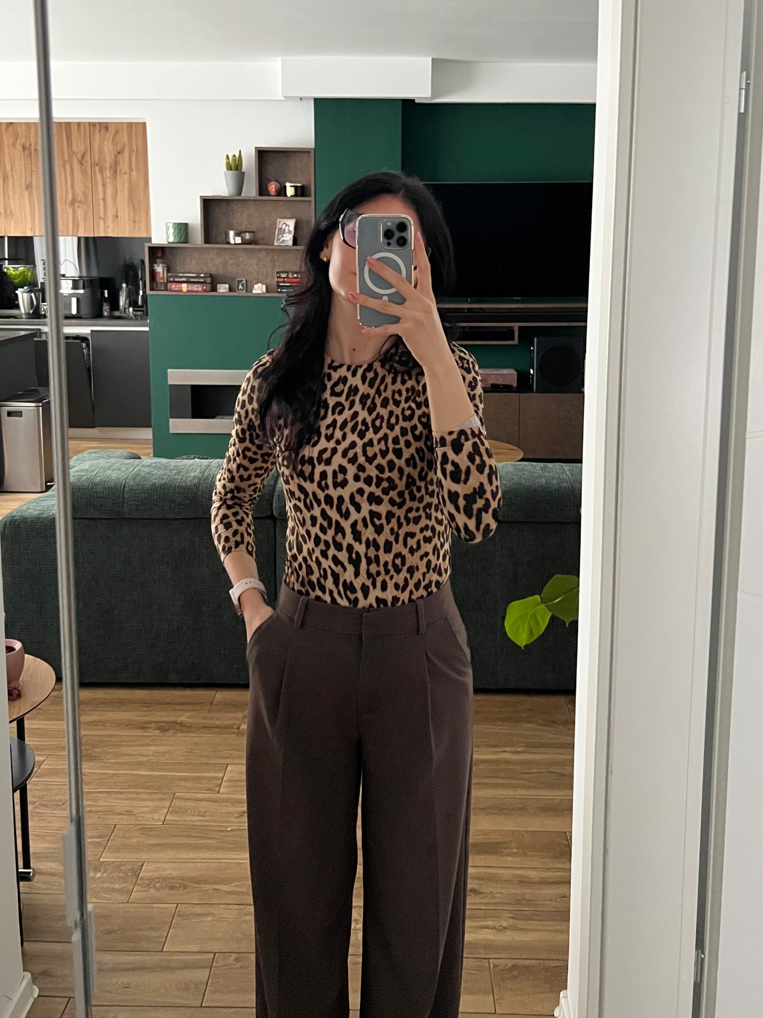 Add a leo print item and your outfit will pop 🐆

#LTKeurope #LTKworkwear #LTKstyletip