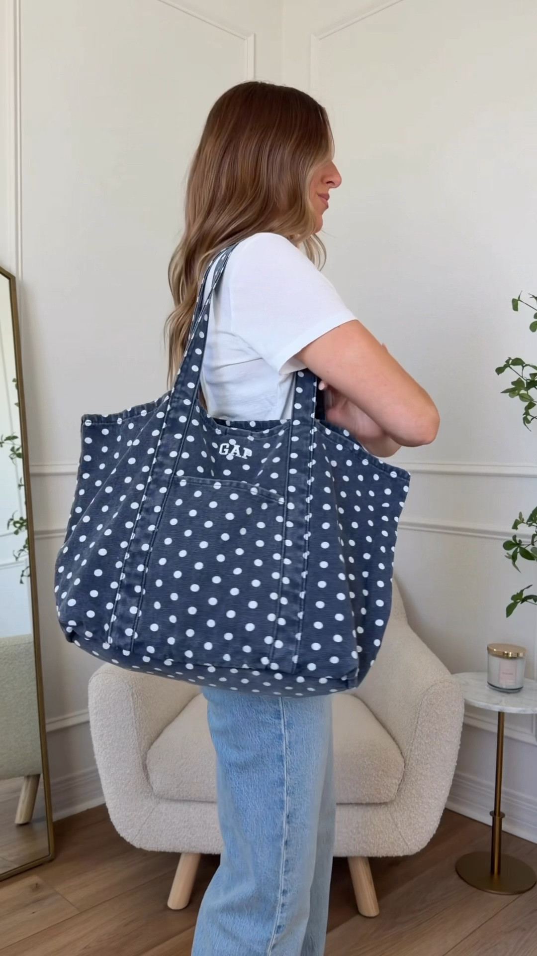 Obsessed with this tote bag for spring and summer!! 