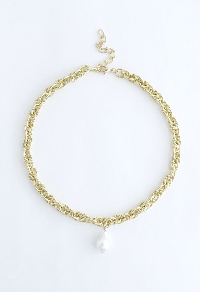 Teardrop Pearl Twist Chain Necklace | Chicwish