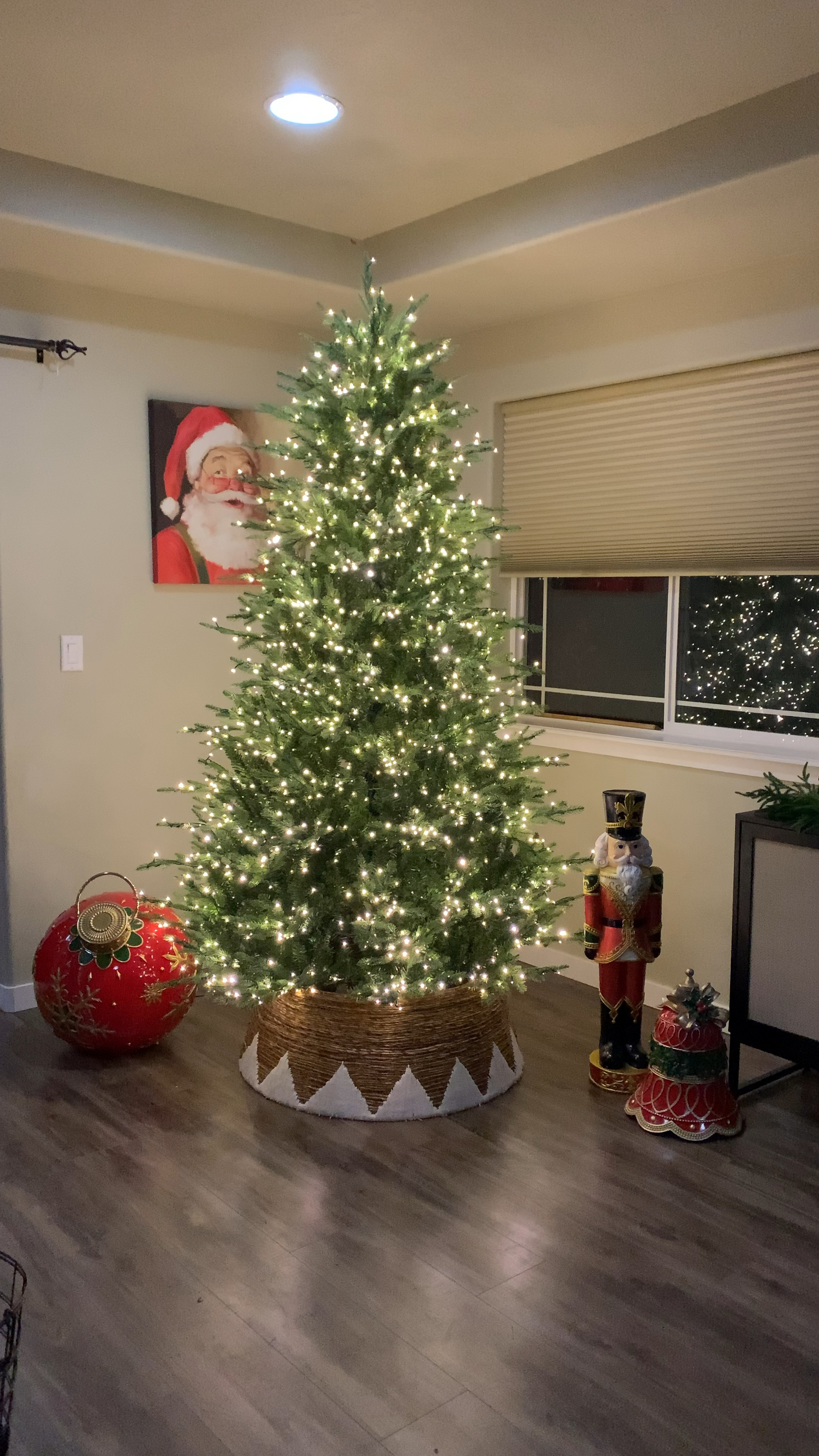 She’s up and she’s a beauty 😍✨🤩🎄✨the hype is reeeaaaal - no exaggeration the most beautiful tree and I DID NOT HAVE TO FLUFF 👏🏽🙌🏽

#LTKSeasonal #LTKVideo #LTKHoliday