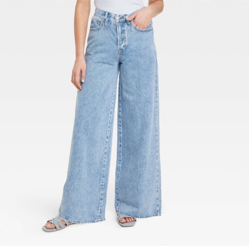 My new favorite jeans, tops, sunglasses, and earrings!! 

#LTKfindsunder50