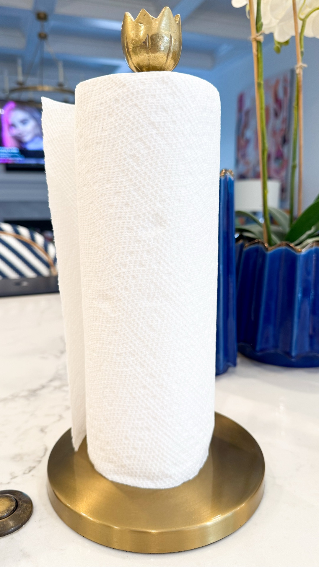 the most chic paper towel holder that’s only $20 • 

#LTKStyleTip #LTKFindsUnder50 #LTKHome