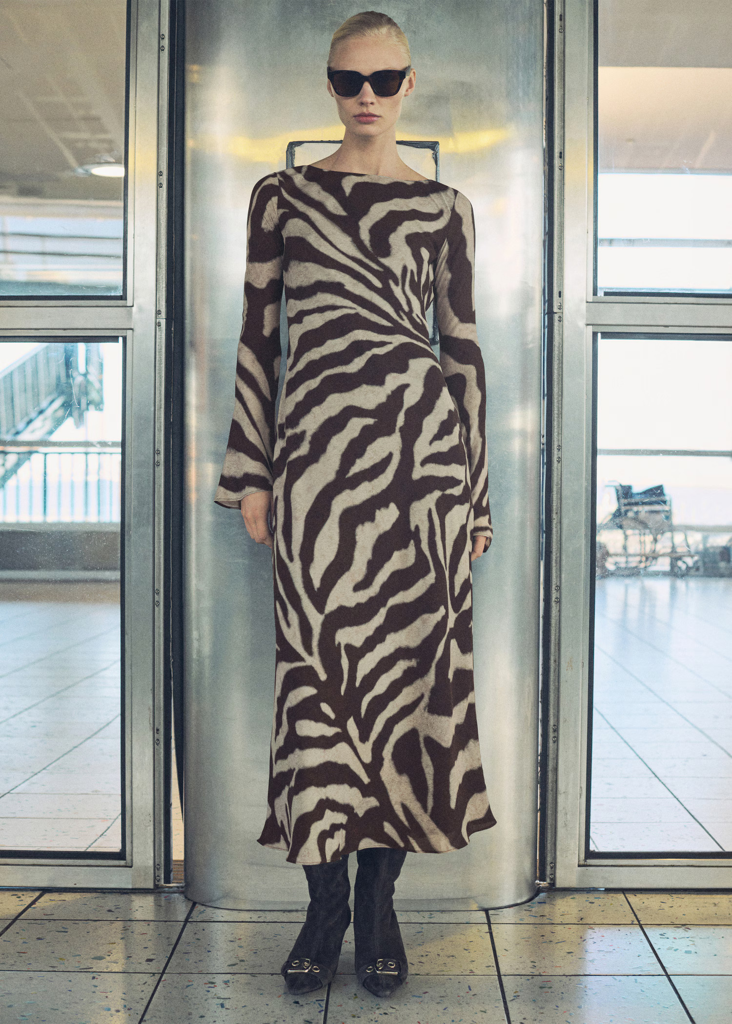 Zebra-print flared dress - Women | MANGO Canada | Mango Canada
