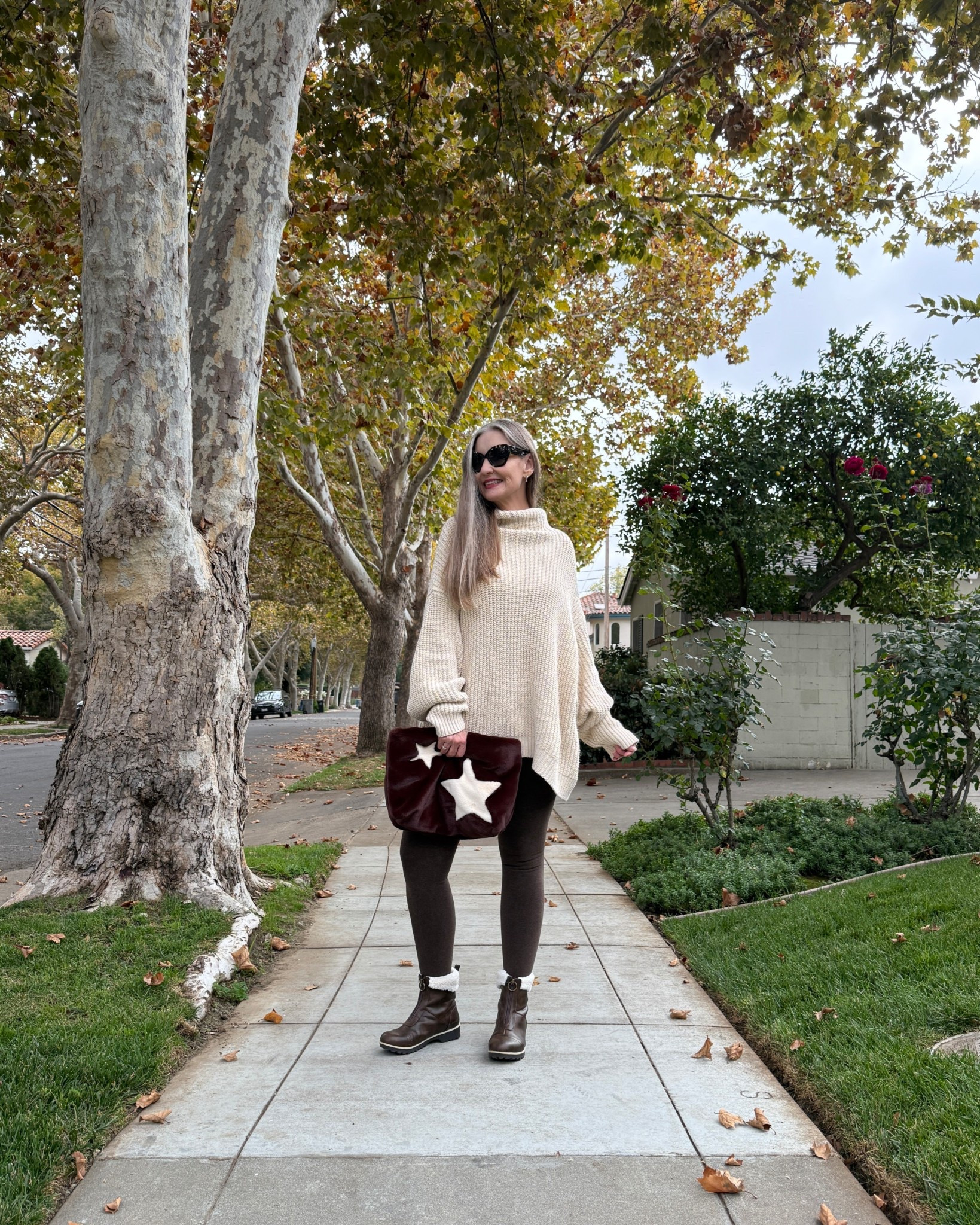 Cozy fit … water resistant & warm boots … #winter2025 #brown #allweatherboots 

#LTKMidsize #LTKSeasonal #LTKFindsUnder50