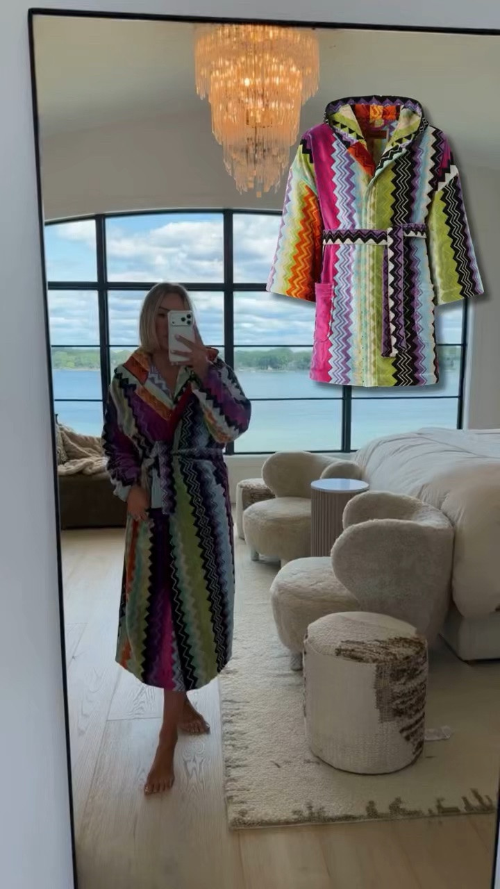 This robe is a must 👏🏻 have 👏🏻 I love it even more in the shorter version! 🤩🤩

#LTKdayinmylife #LTKgrwm #LTKootd
