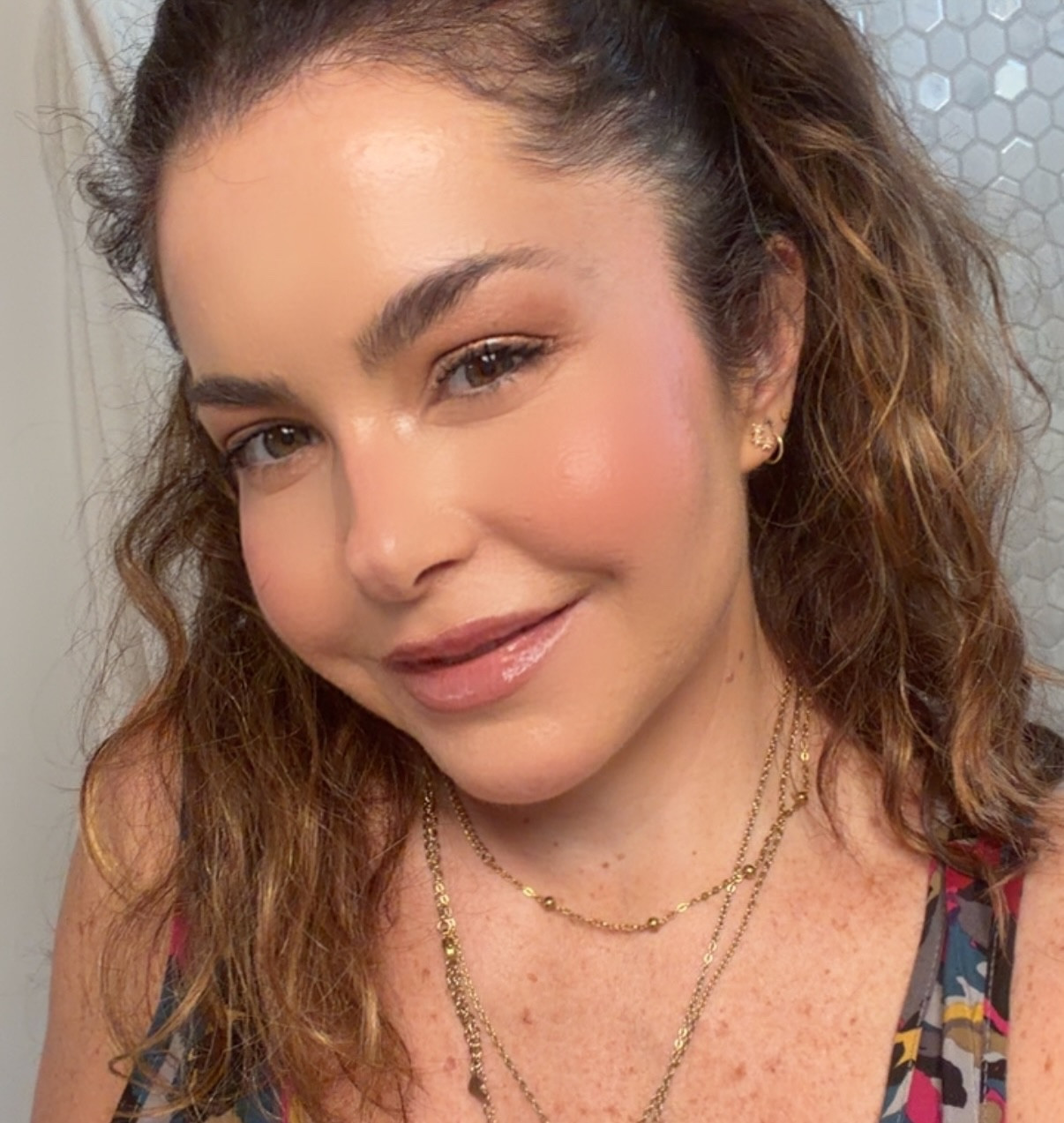 The easiest, foolproof way to elevate your eyeshadow ✨
Swipe, blend, done. The @anastasiabeverlyhills Glide Shadow Stick gives instant definition with zero effort and stays put all day. Perfect for busy mornings or last-minute glam 💫

Using color Champagne Ice 

@influenster @anastasiabeverlyhills #complimentary #glidr #glidrshadowstick