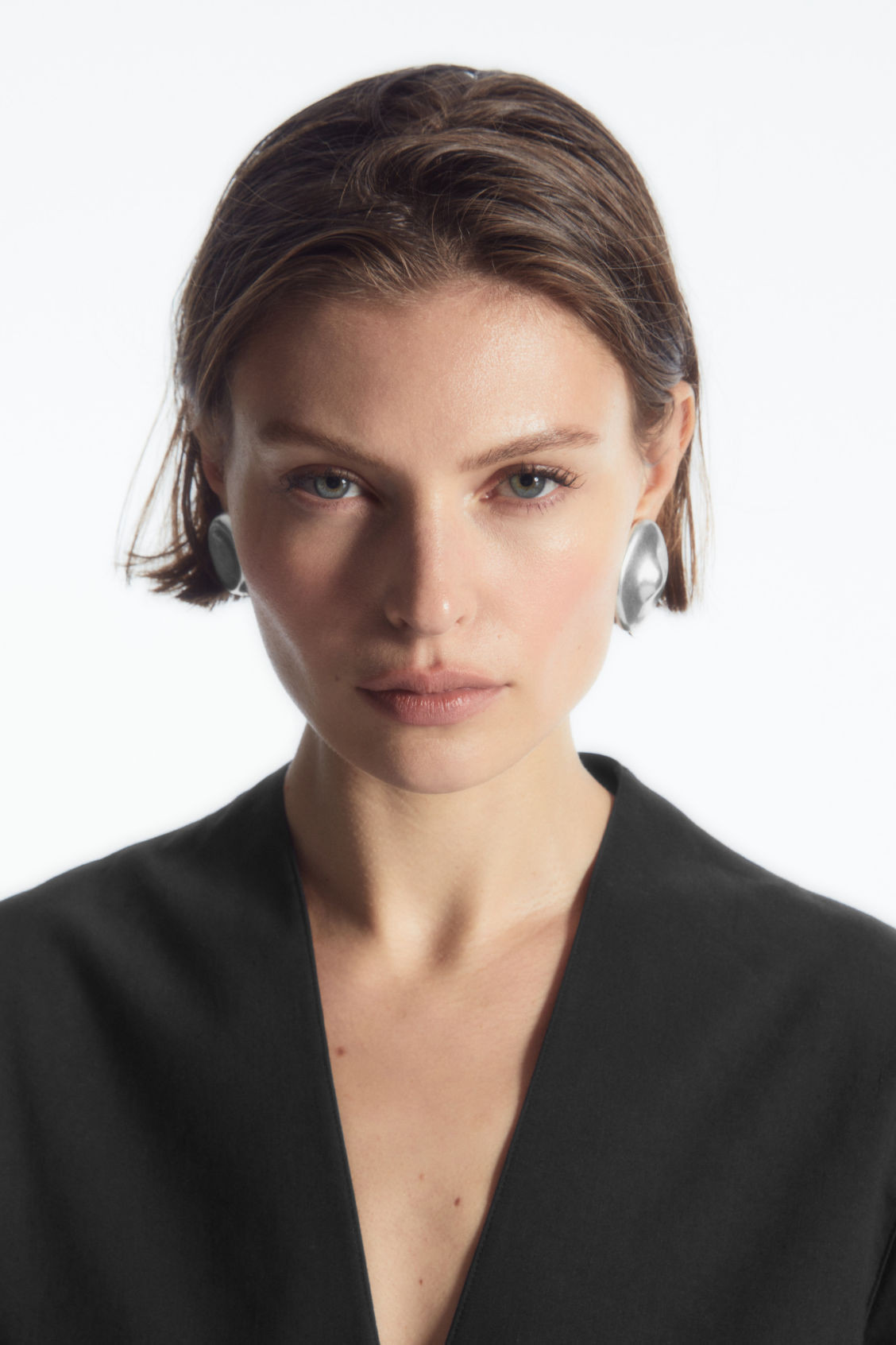 MISMATCHED ORGANIC-SHAPED EARRINGS | COS (US)