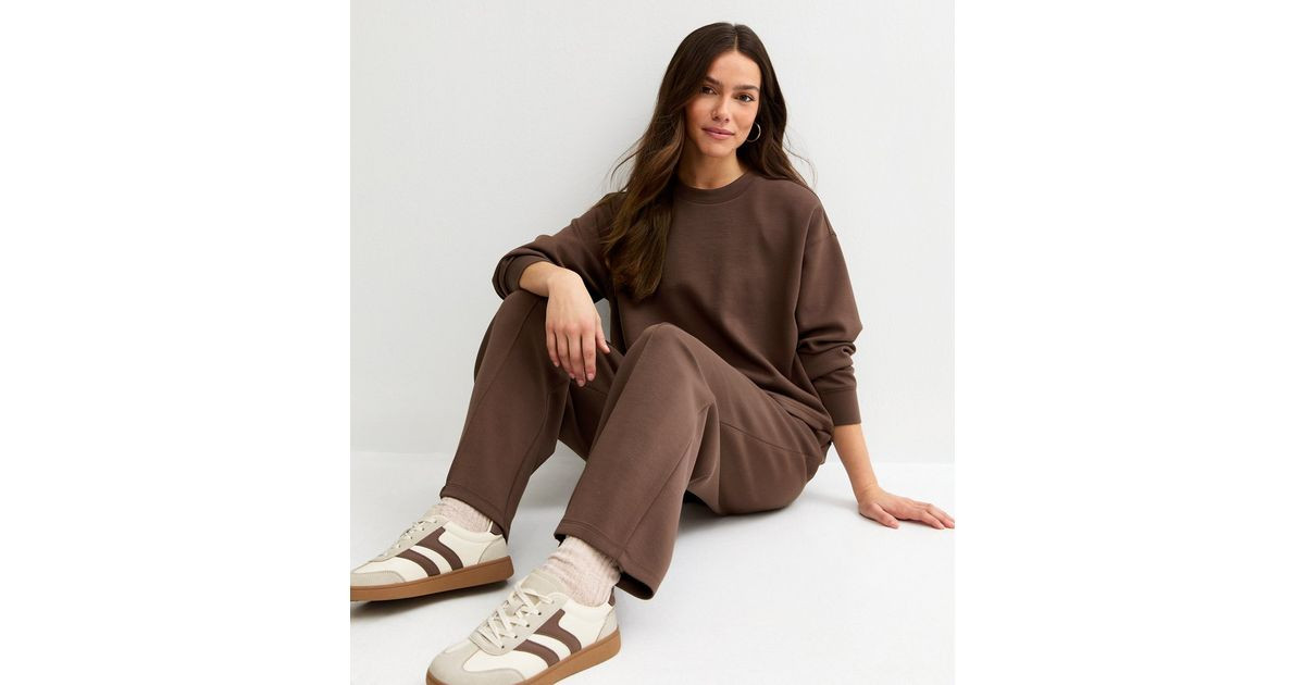Petite Dark Brown Premium Wide Leg Joggers | New Look | New Look (UK)