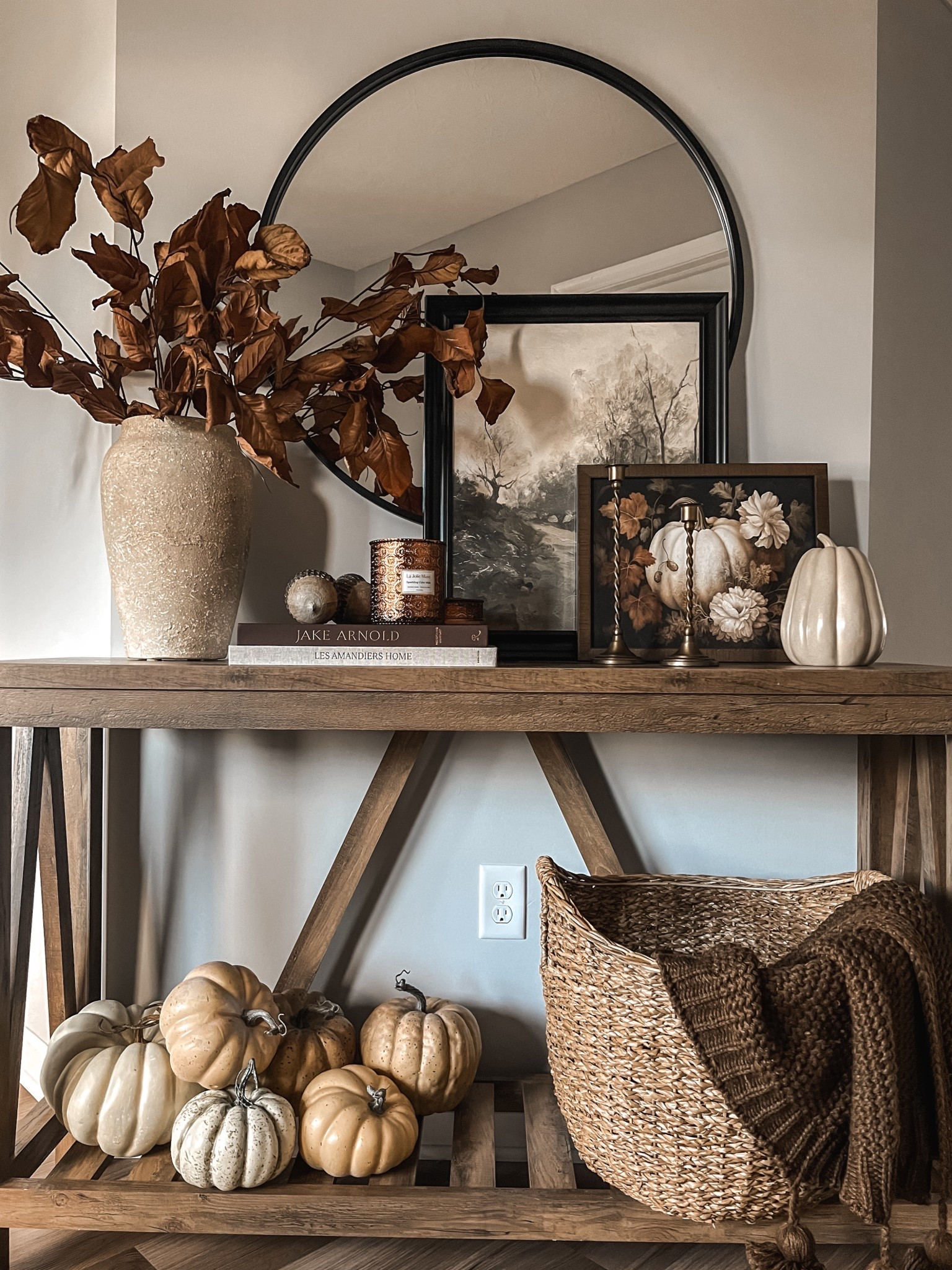 Fall console✨

Fall Decor | Fall Styling | Console Styling | Vase Styling | Entryway

#LTKSeasonal #LTKHome #LTKStyleTip