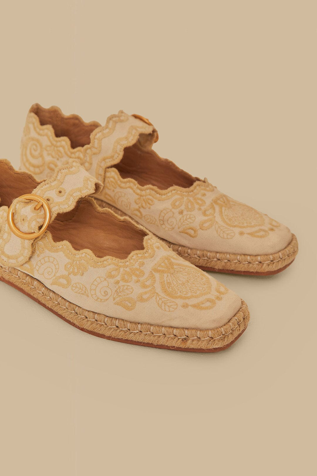 Off-White Richelieu Ballerina Flat | Farm Rio EU