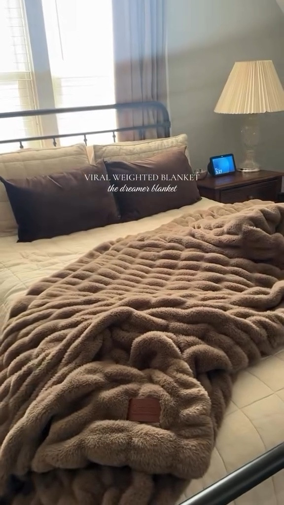 The softest & coziest blanket I have ever owned 🤎

✨ SHOP 🔗’s for my home + feed in my bio

✨ FOLLOW @.ourcozymodernlife for more home finds + home decor inspo

✨ LIKE & SHARE

| home | home decor | home inspo | cozy home | styling | thrift finds | vintage modern home | home style | decor inspo | thrifted decor | collected home | interior design | decor | apartment inspo |

#comfrt #dreamerblanket #cozyathome #cozyhome #cozyvibes

@comfrt

#LTKHome