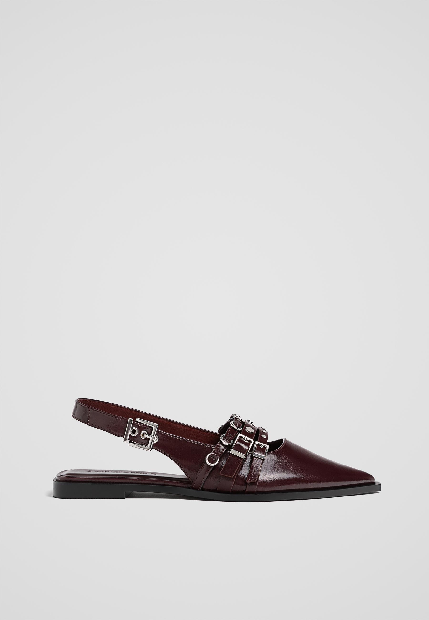 Flache Schuhe mit Riemen und Schnallen - Mode für Damen | Stradivarius Deutschland | Stradivarius DE